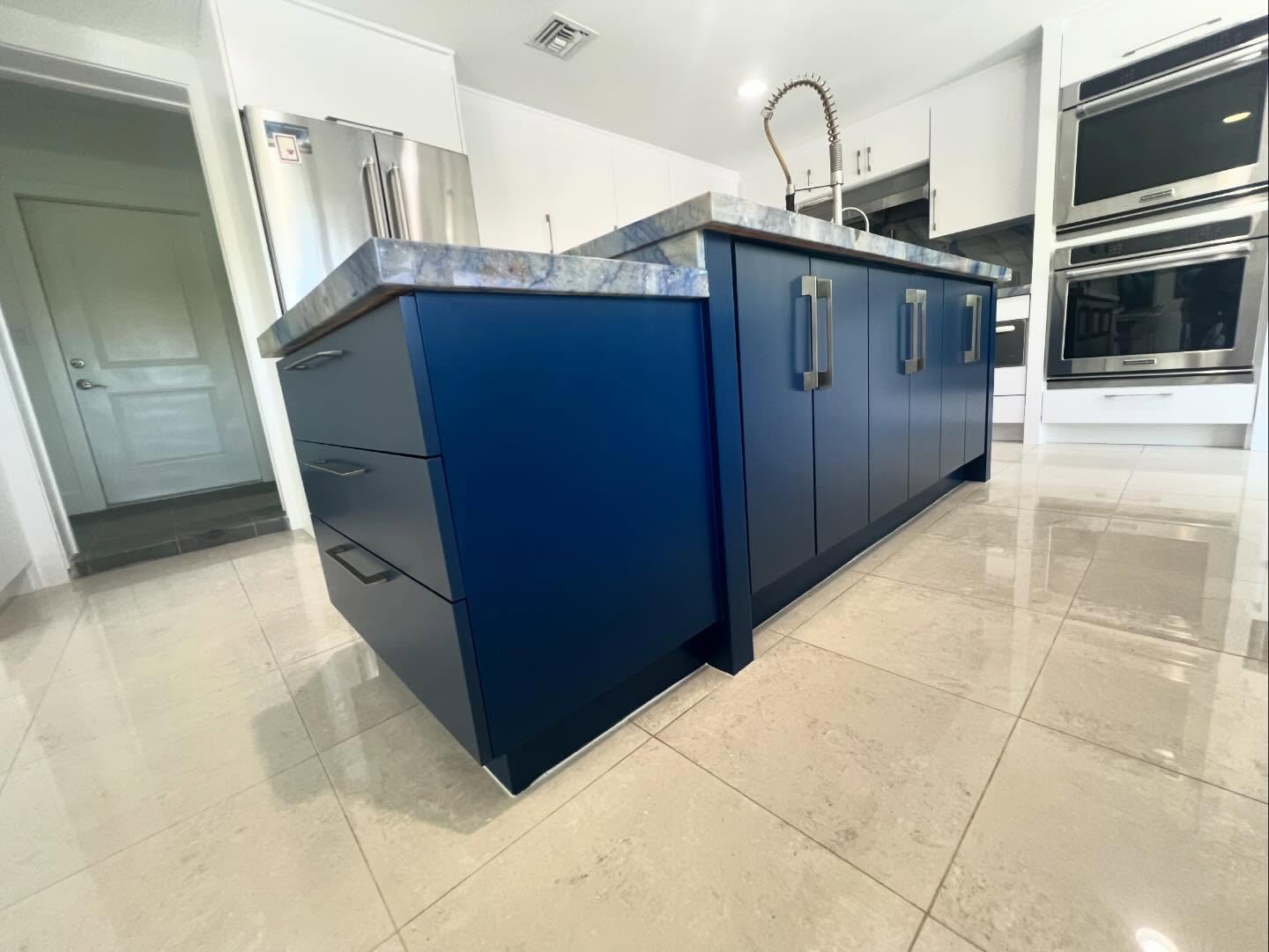  for J & J Refinishing in Fort Lauderdale,  FL