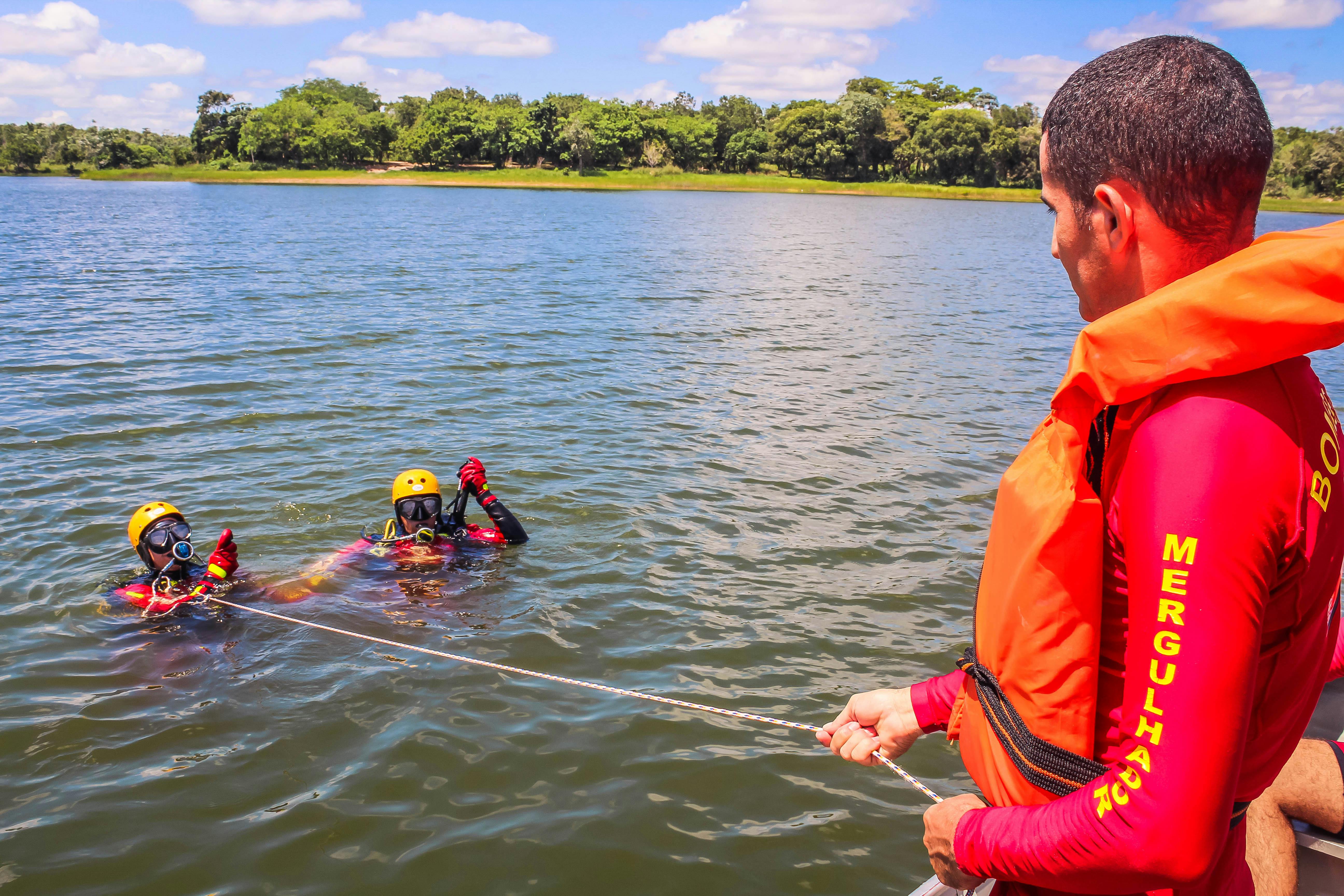 865 Divers  team in Blaine, TN - people or person