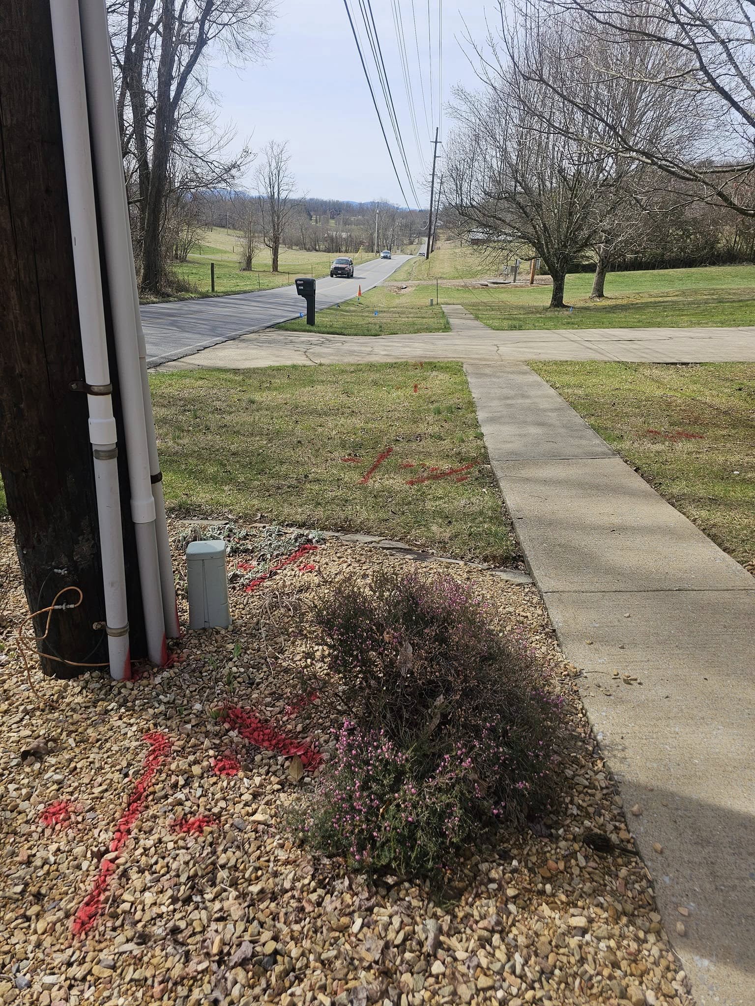  for Jones Locating Services in Bluff City, TN