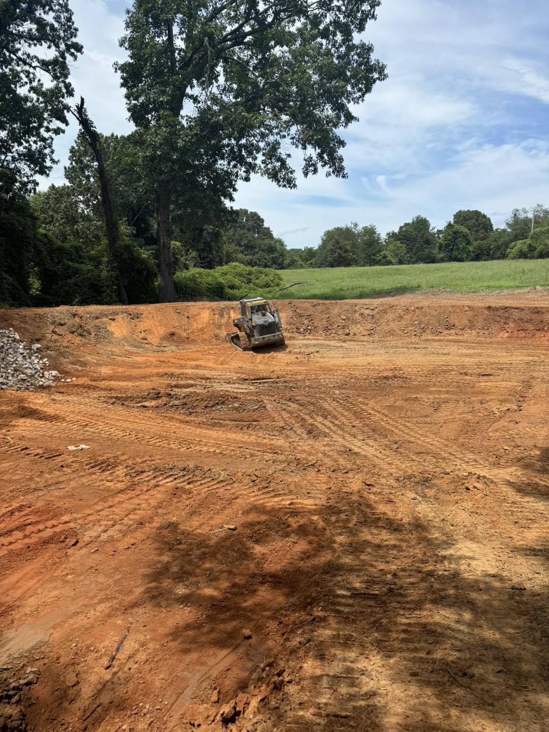Simmons land works team in Sardis,, TN - people or person
