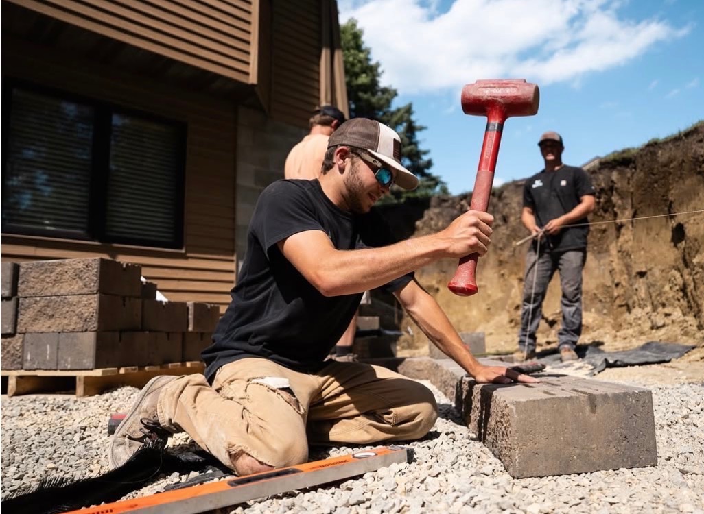 Owen setting hardscape block
