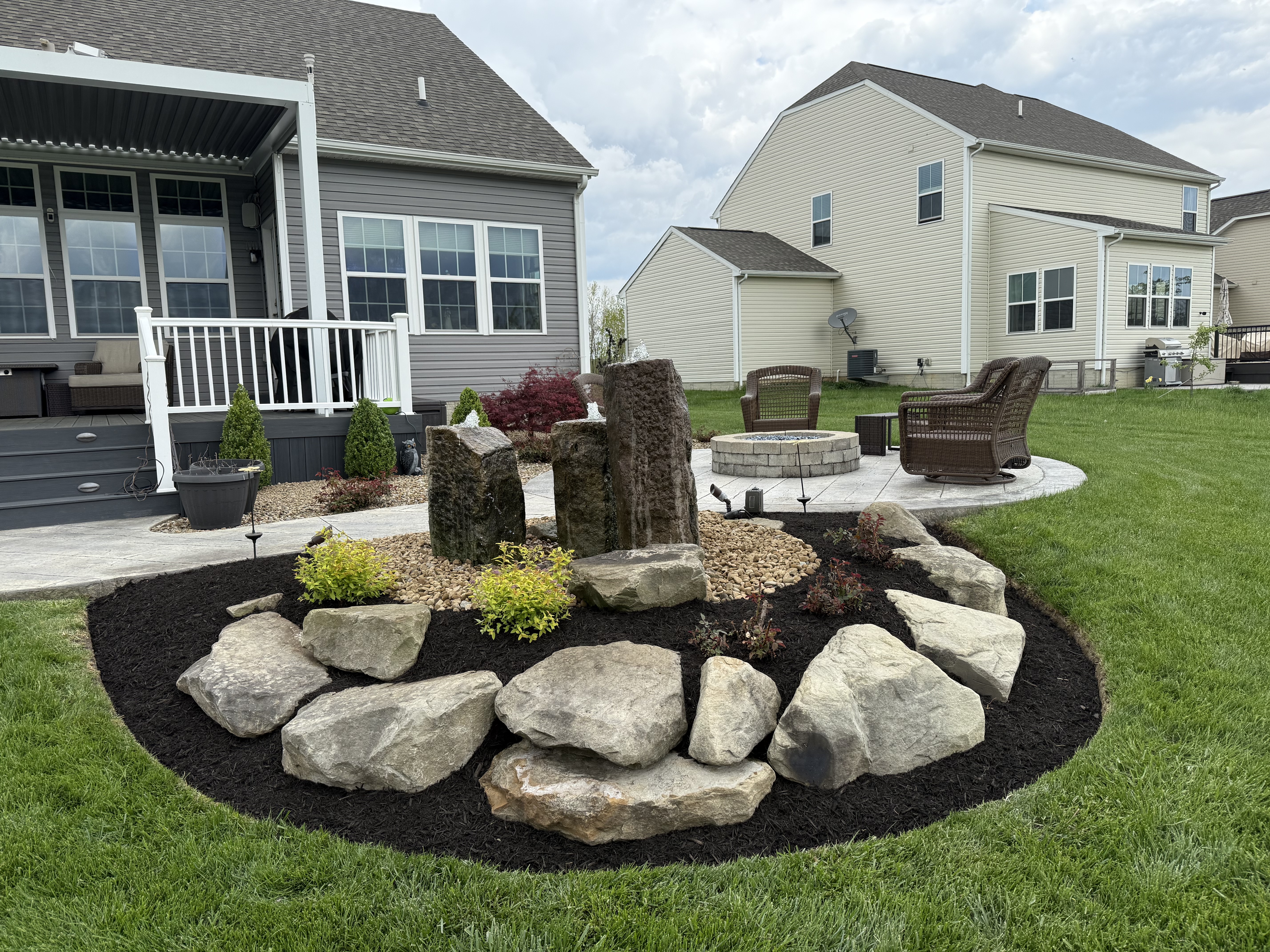 Landscaping & Hardscaping company F&R Landscapes LLC in Lagrange, OH