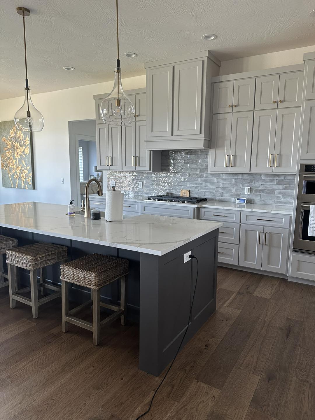 Residential & Commercial Cleaning Services company 2 Girls & A Towel in Springfield, MO