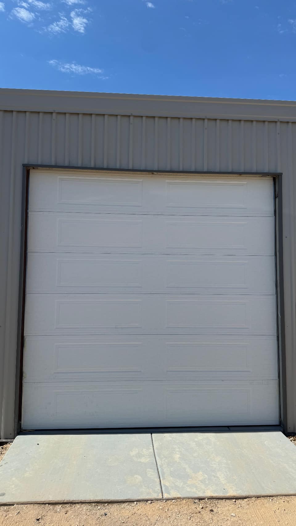 Garage Door Technician company Professional Garage Doors & Services in Phoenix, AZ