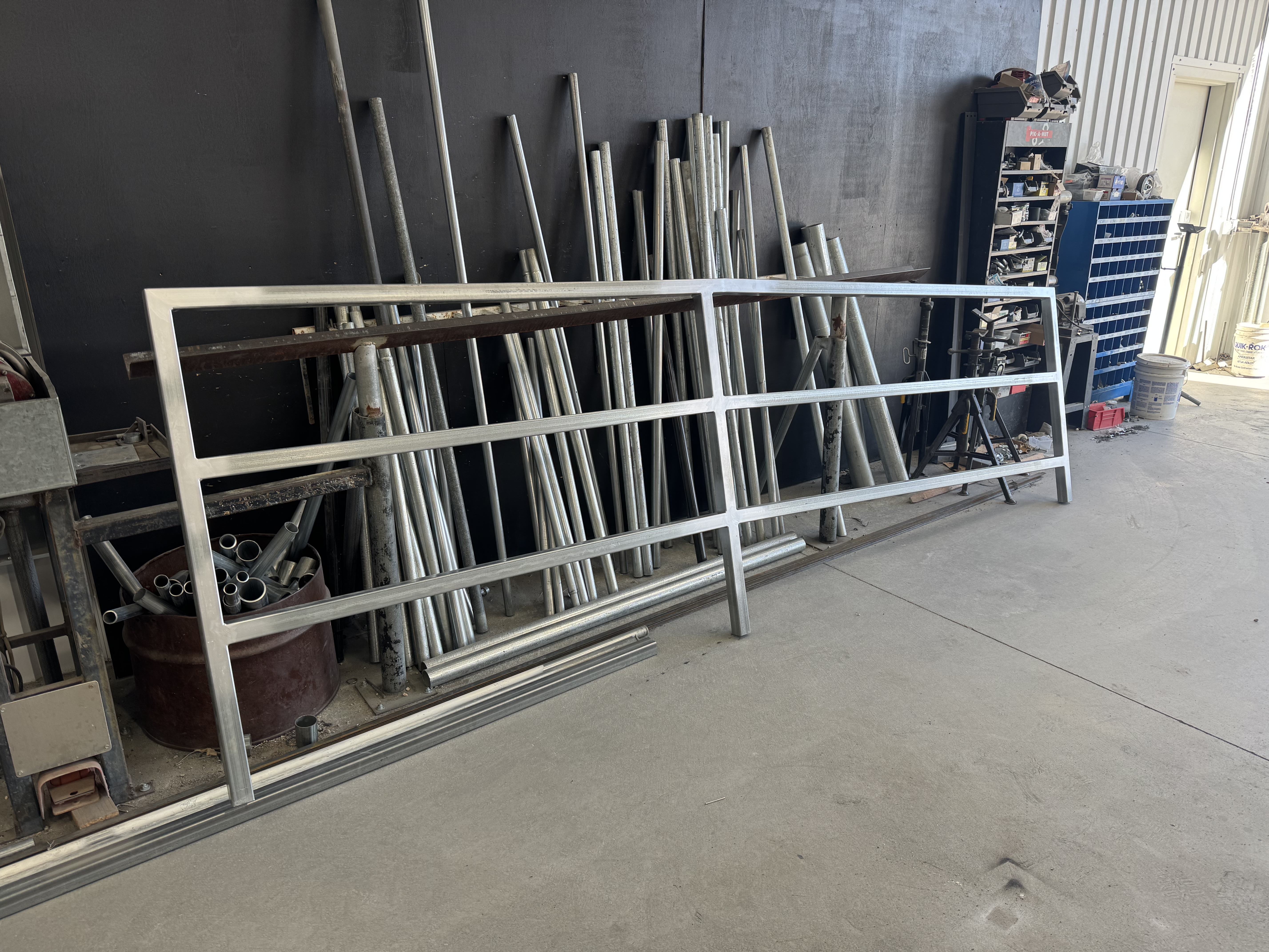  for Ellis Fence CO in Barstow, CA