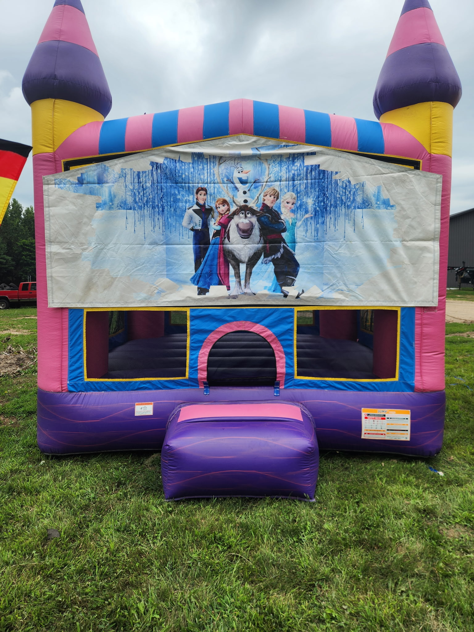 Lively Bounce House 3
