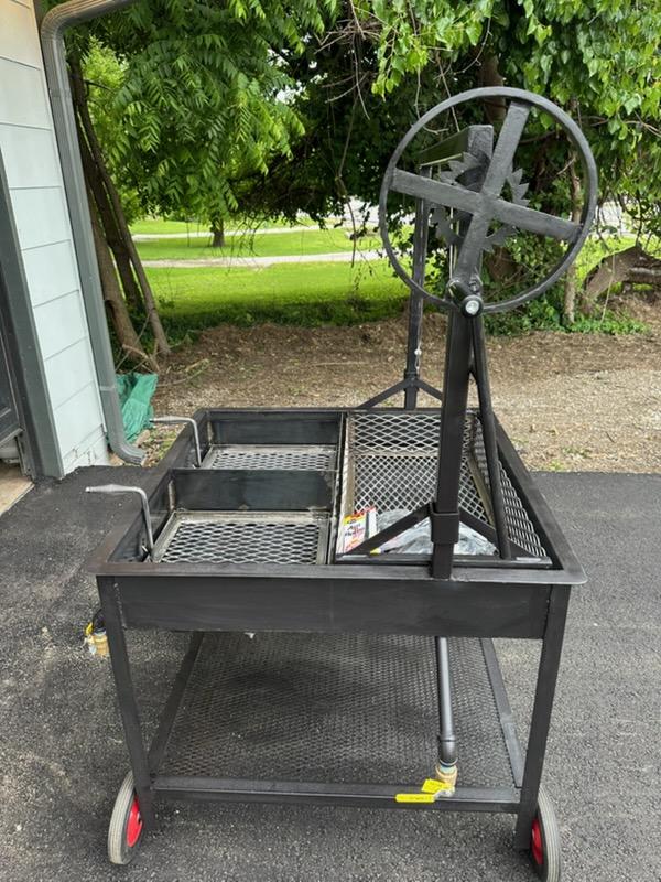 3 x 3 spit with crank wheel, basket and two hand baskets, side view