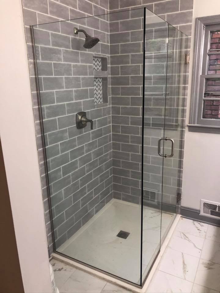 Glass & Shower Doors company Topline Glassworks in Kansas City, MO