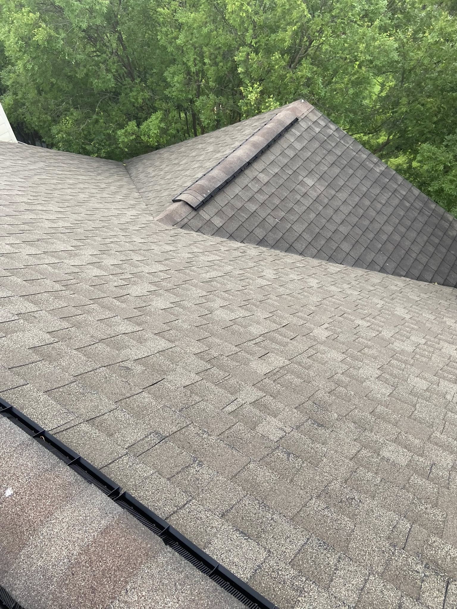 Roofing company Wood’s Roofing Solutions LLC in Addison, AL