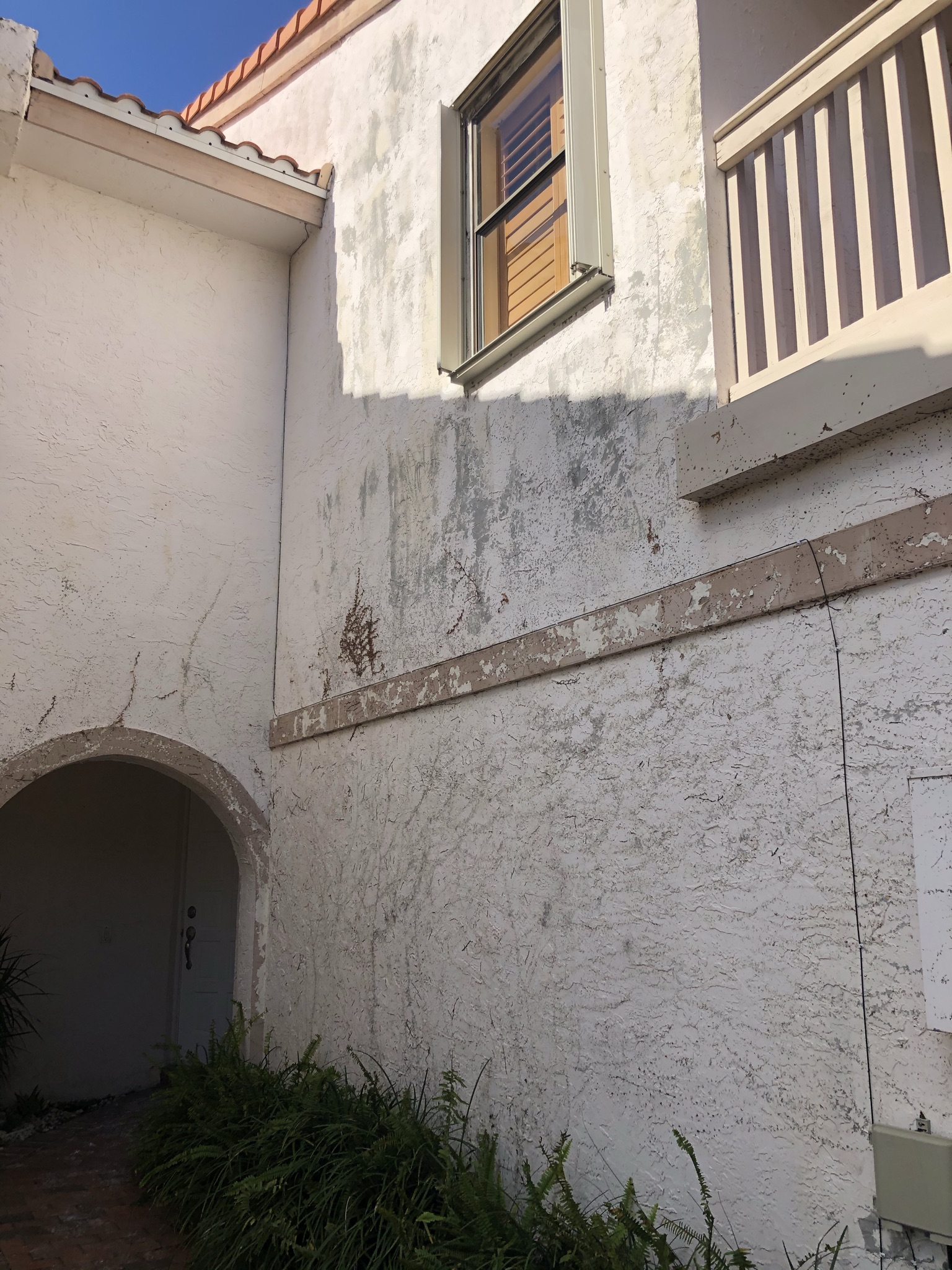  for J & J Refinishing in Fort Lauderdale,  FL