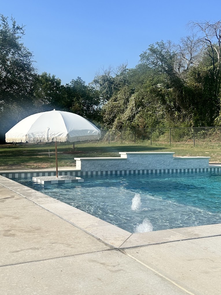  for Black Diamond Custom Pools LLC in Azle, TX