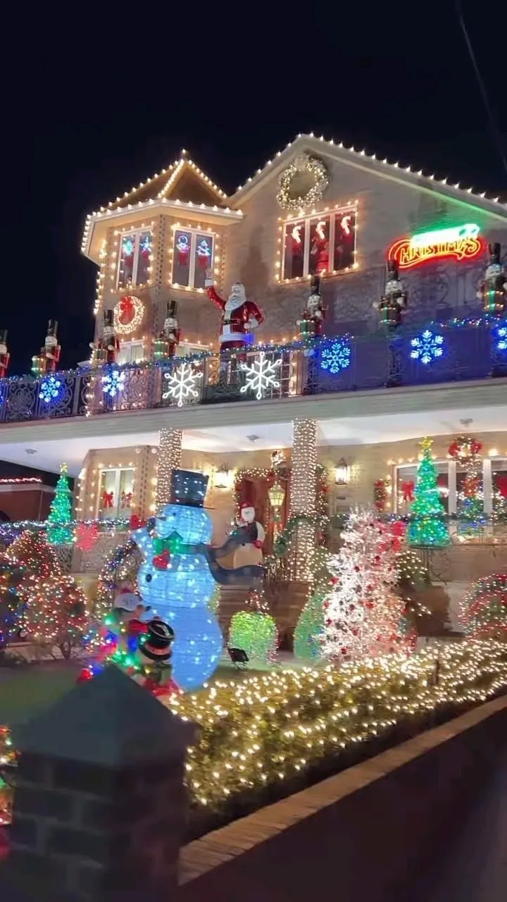  for Amazing Christmas Lights in Magnolia, TX