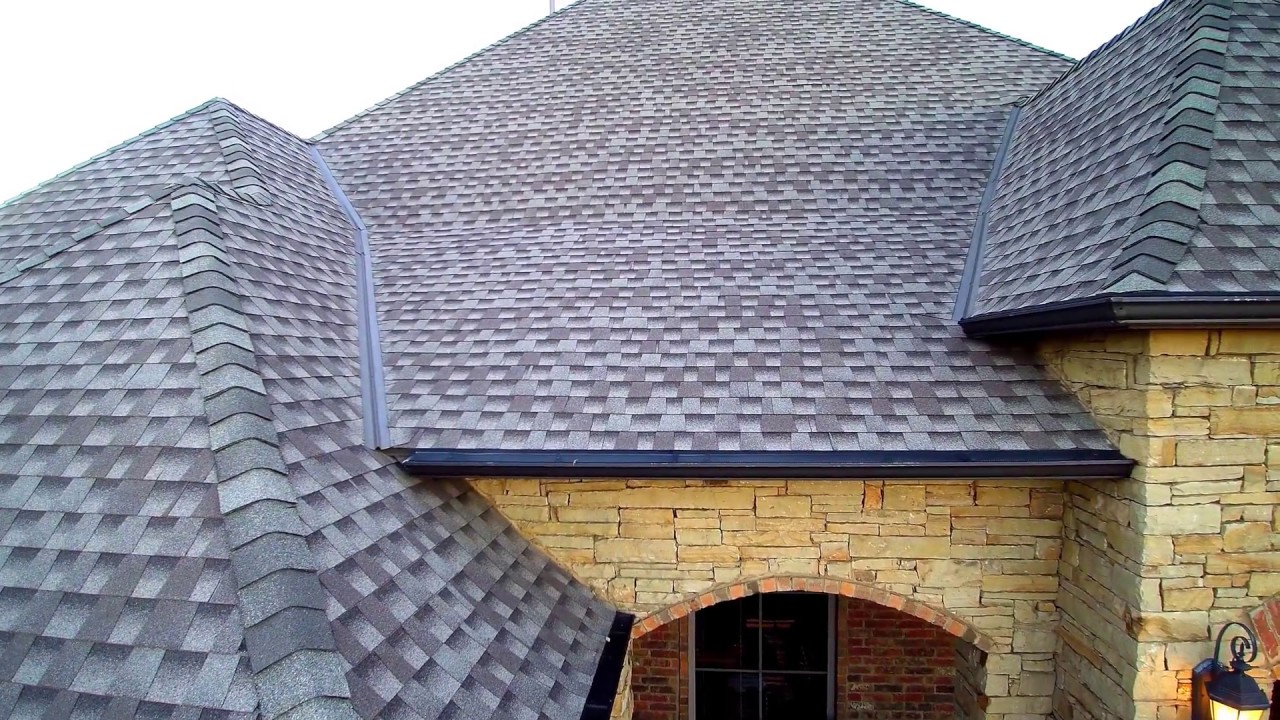 Onitt Roofing & Exteriors crew at work