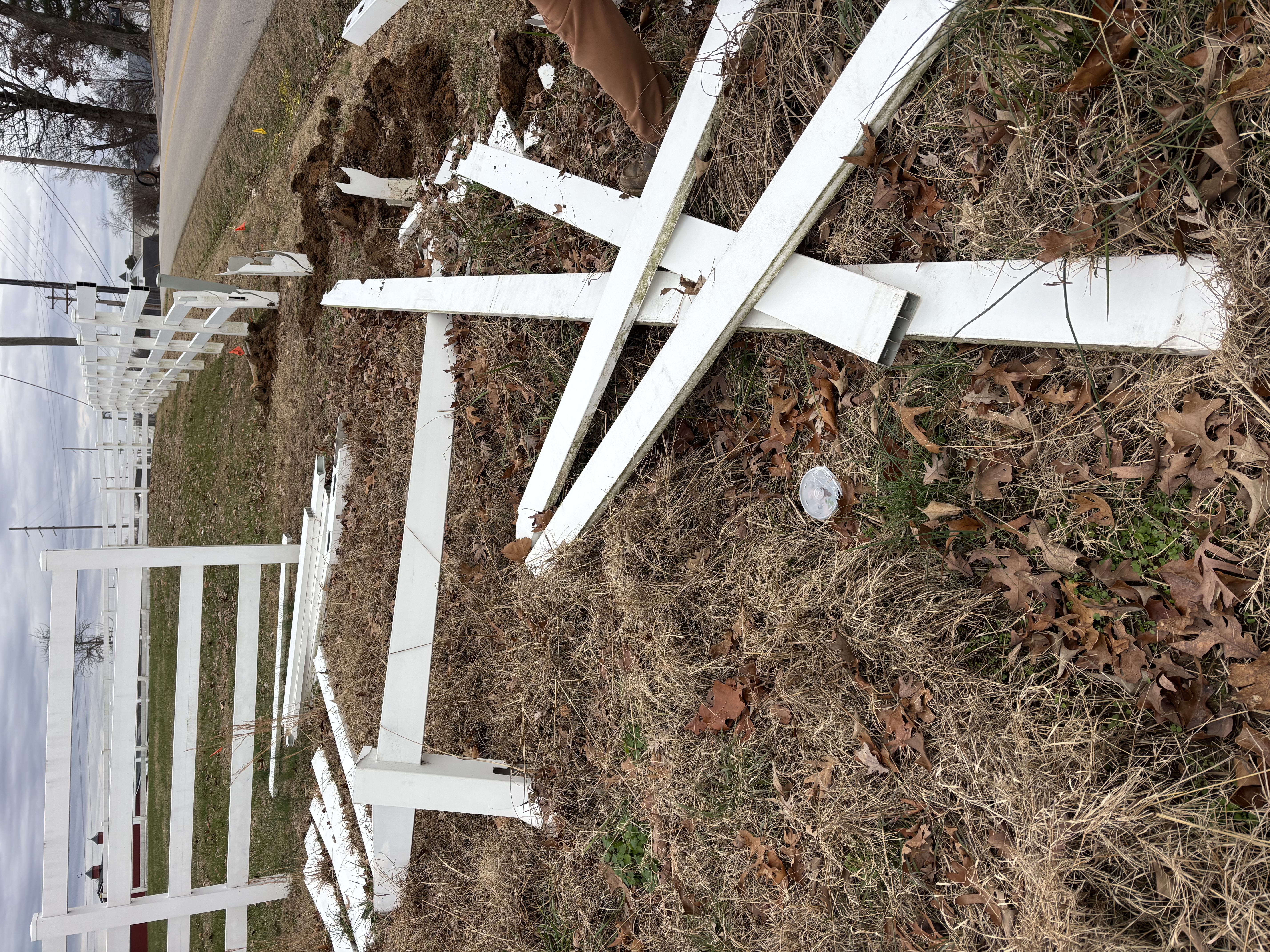  for B&J Fencing in Harviell, MO