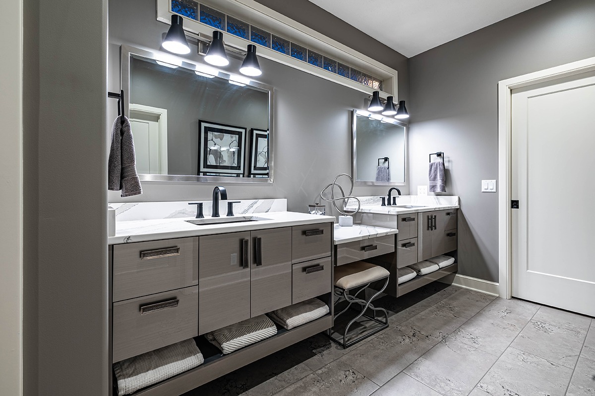 Construction & Remodeling company Patriot's Choice Contracting in Harlan, IA