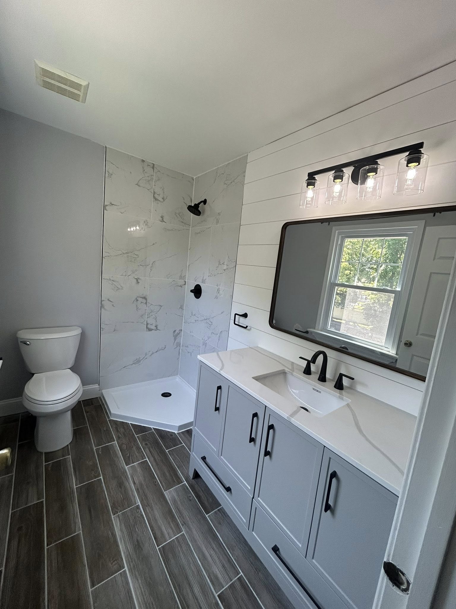 Jackson & Son Construction team in Burlington County, NJ - people or person