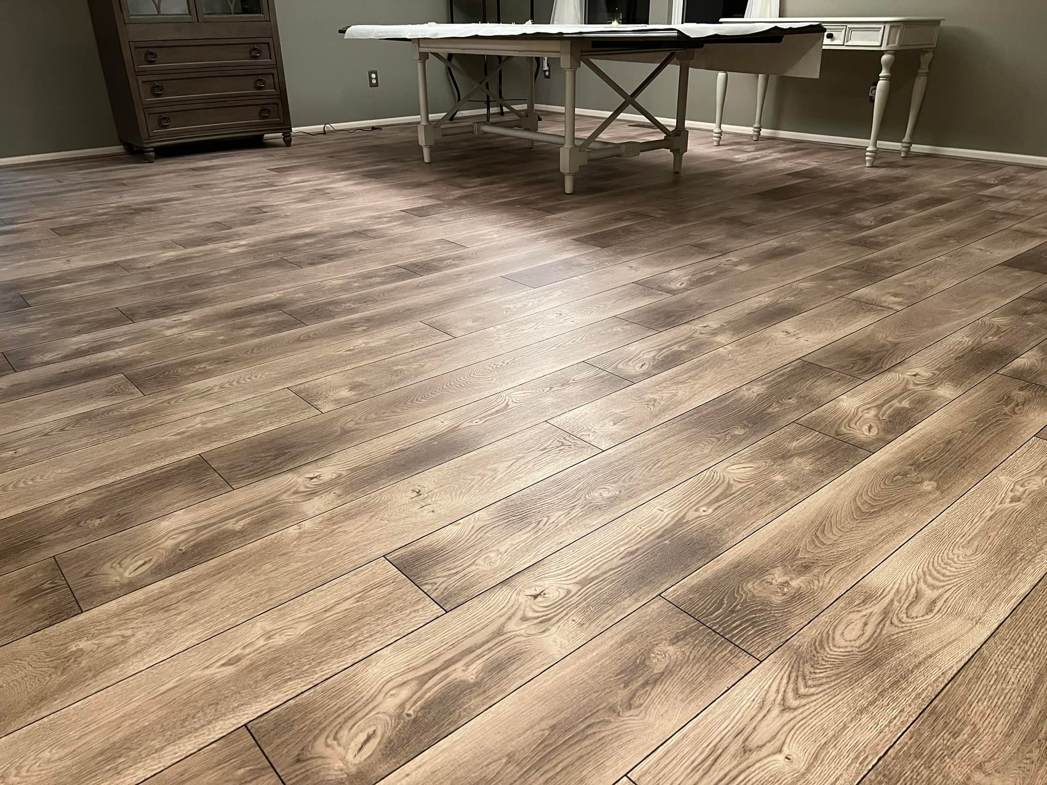 Flooring company Dib 896 Flooring in Dearborn Heights, MI