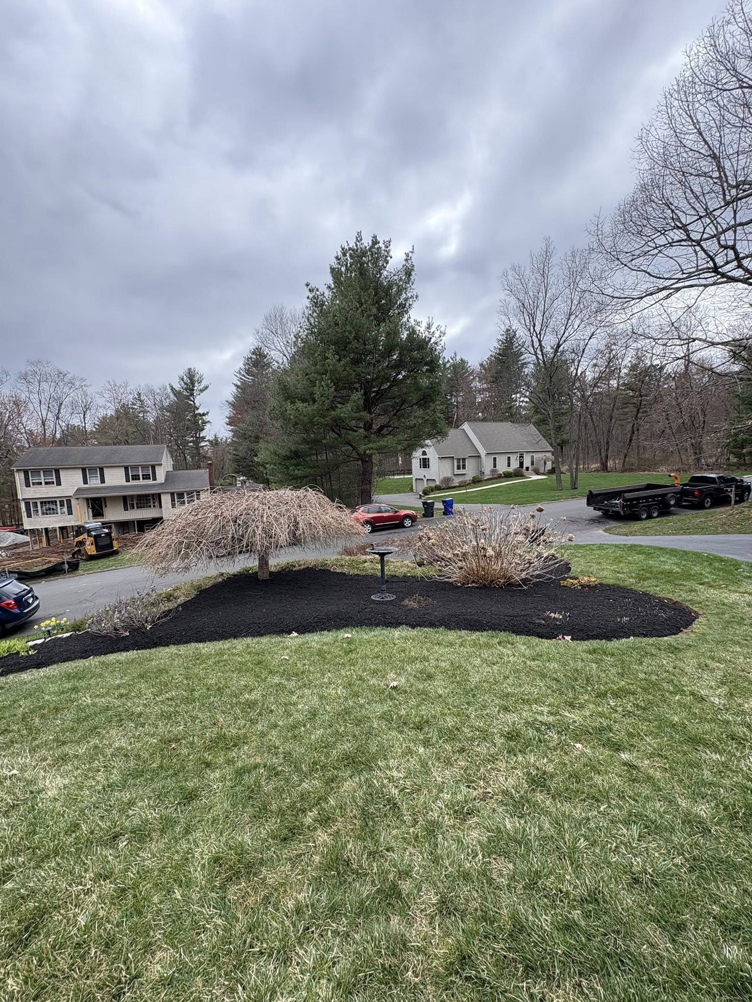landscaping & hardscaping company Chapman's Lawn & Landscape in Ellington, CT