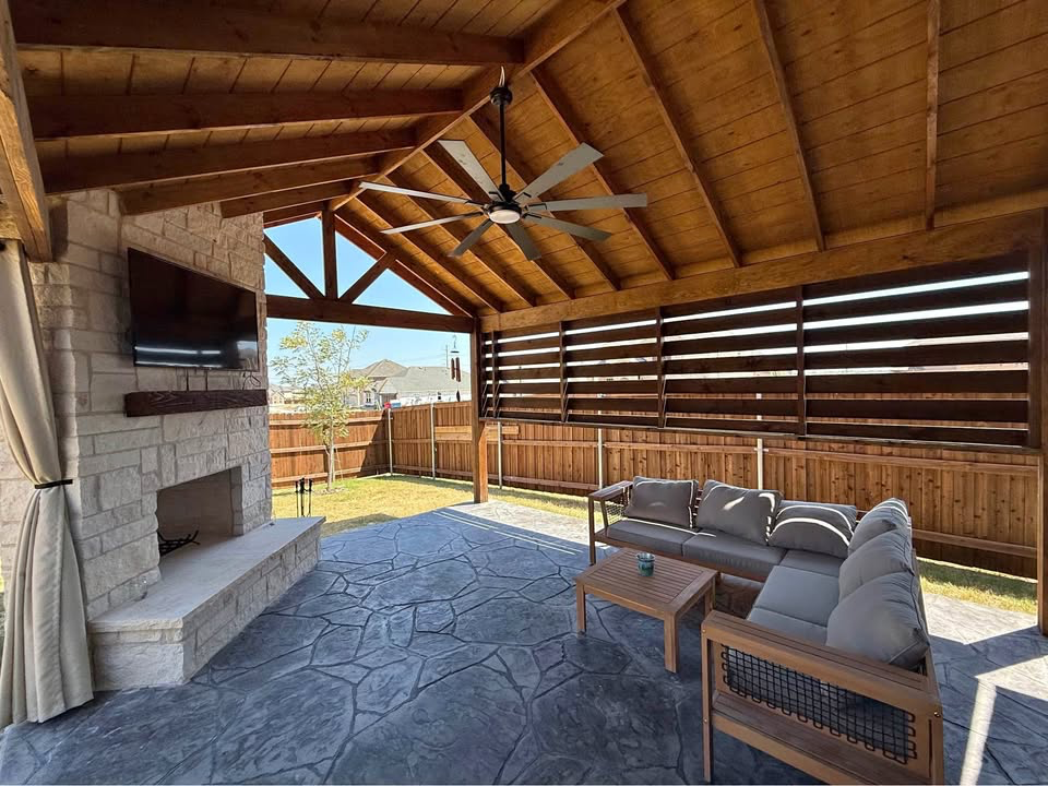 Deck and patio project by Luxurious Construction LLC