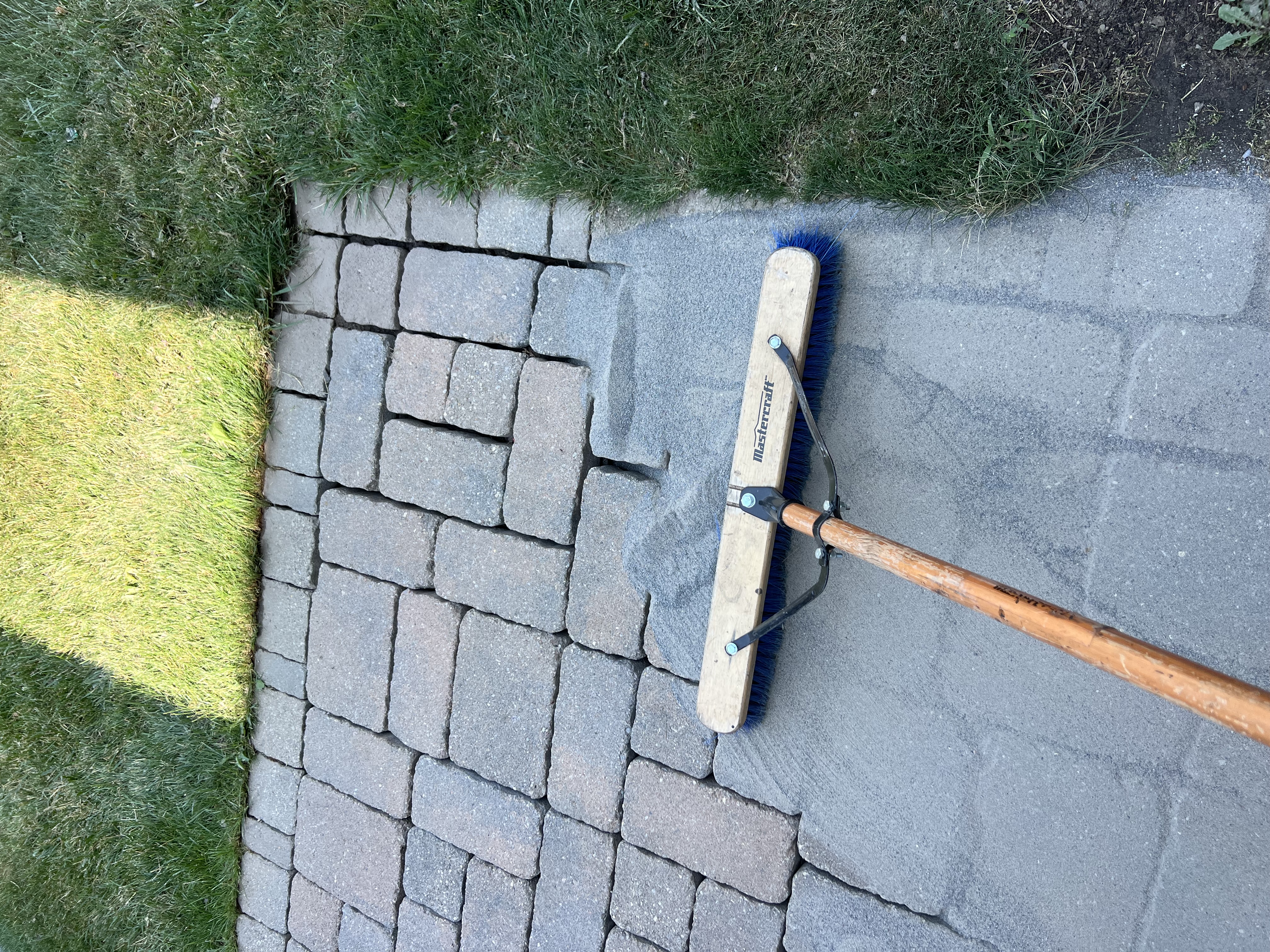  for CMN Exterior Maintenance in Hamilton, ON
