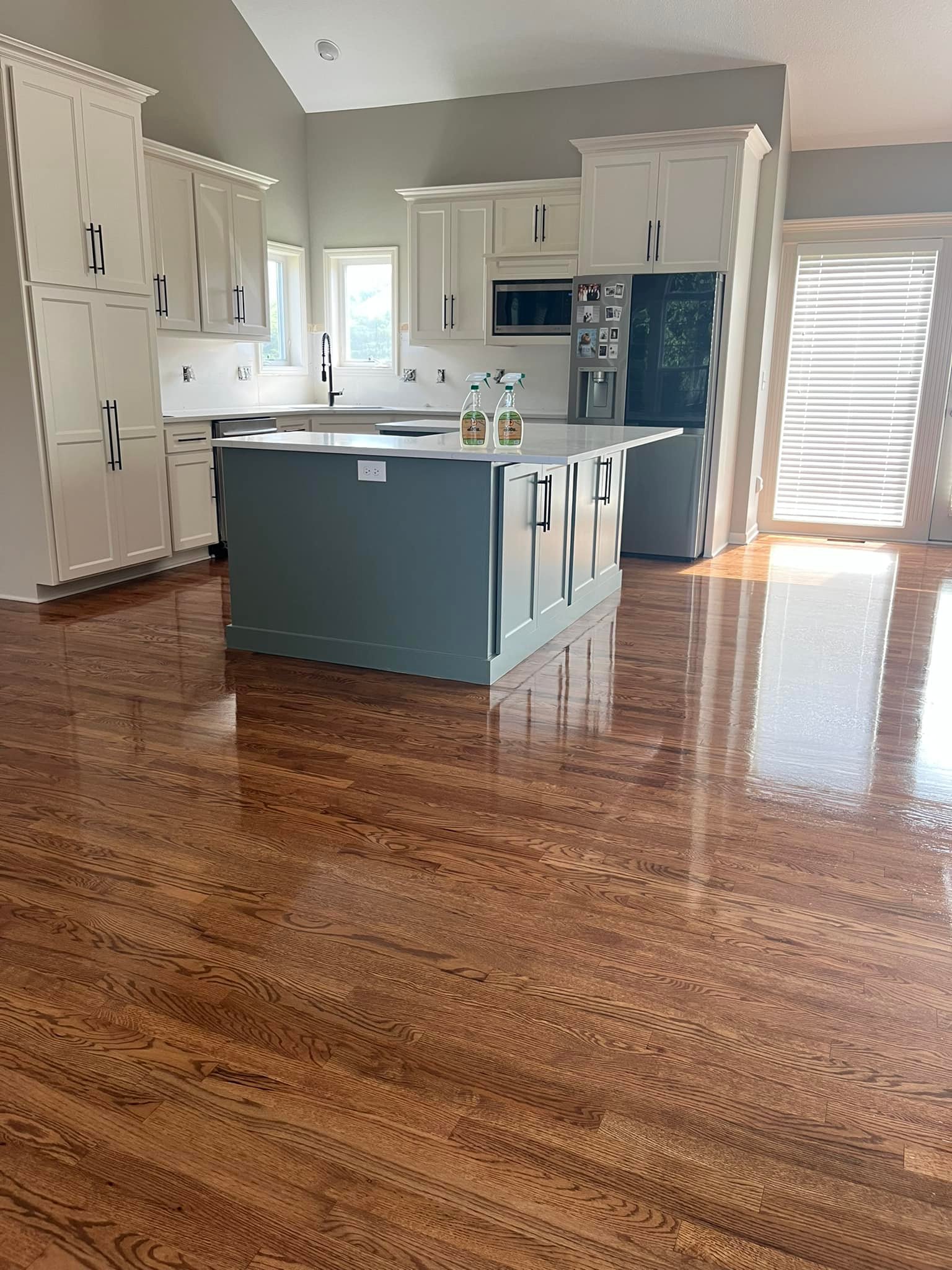 Flooring company Imperial Hardwood Floors in Olathe, KS