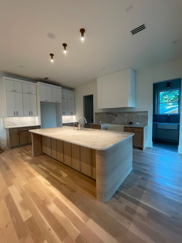 Carpentry project by Luxurious Construction LLC