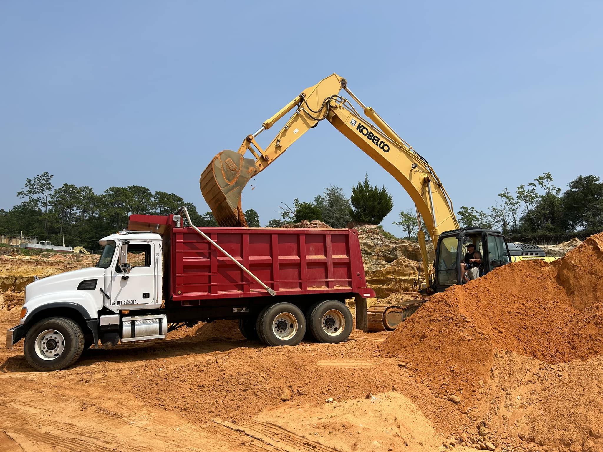 Dirt for Sale-Dirt Worxs Inc team in Navarre, FL - people or person