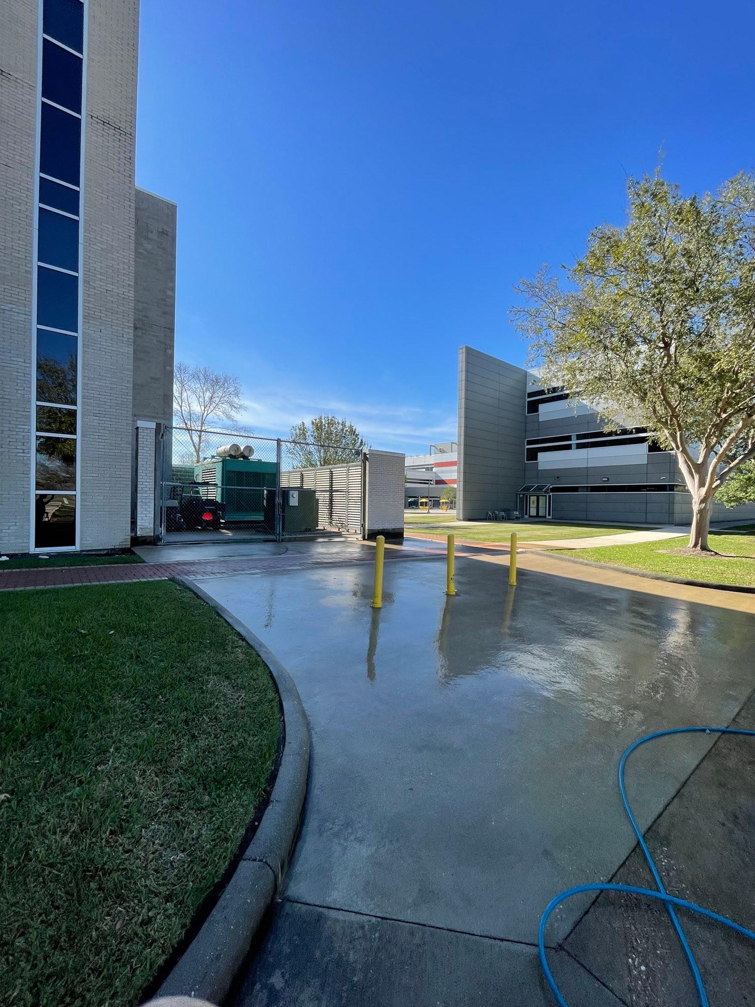 Power Washing company E&E Pressure Washing Service, L.L.C. in Houston, TX