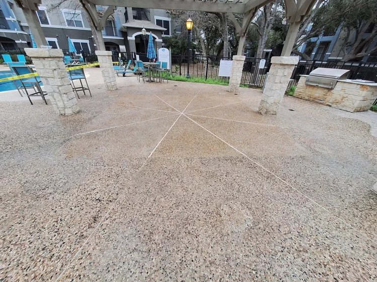  for Leo's Concrete Crew in Elgin, TX