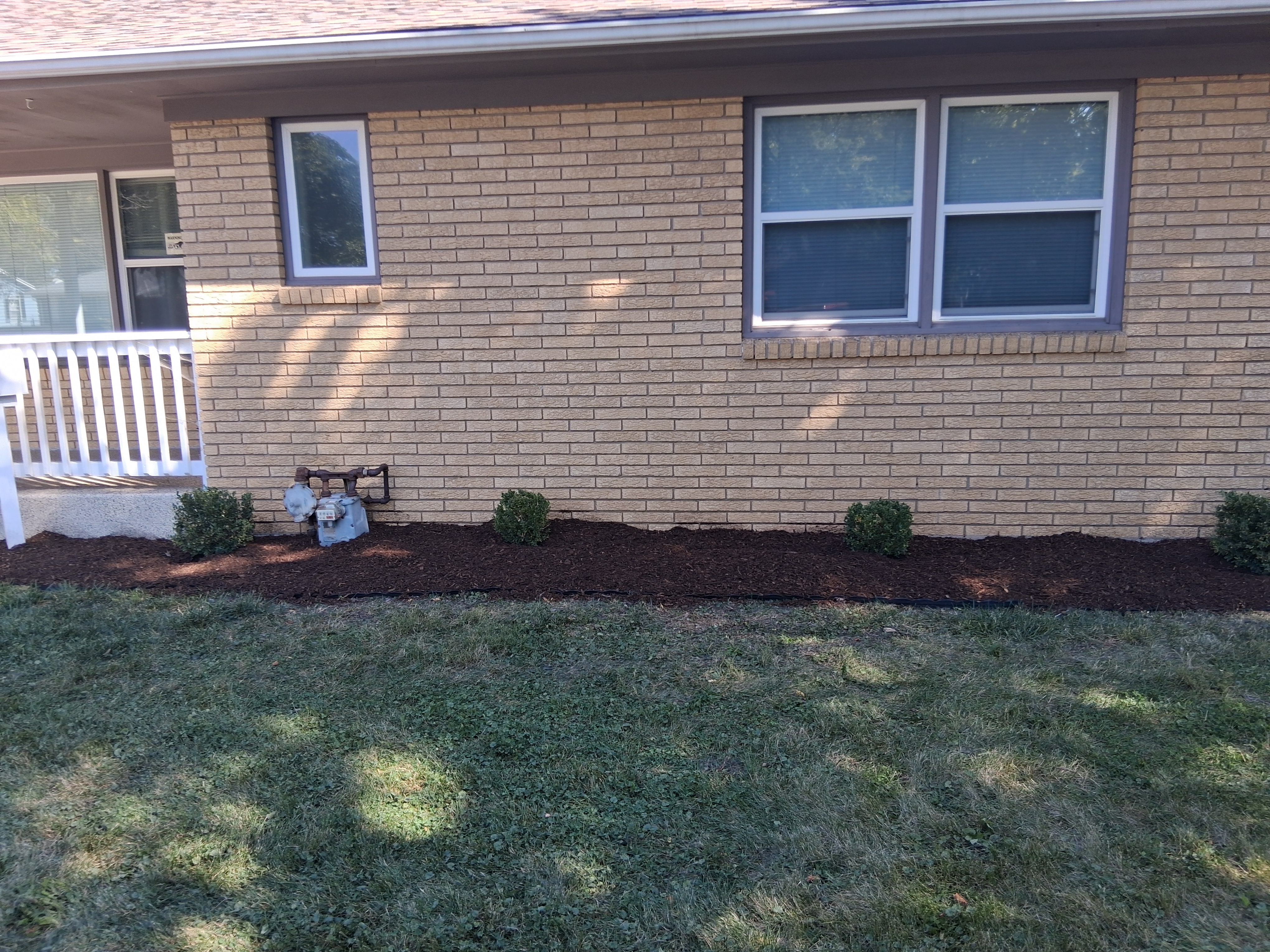  for Henry's Lawn Care in Rockford, IL