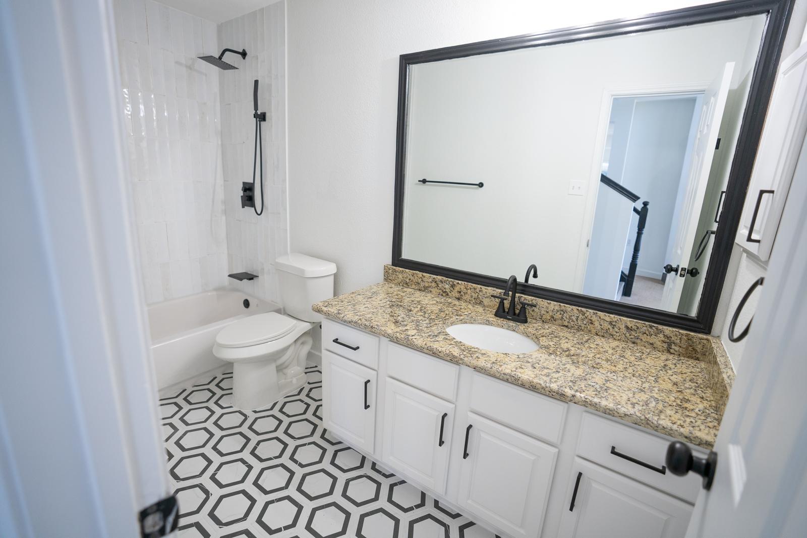 Construction & Remodeling Company company Living Stream Renovations LLC in Dallas, TX