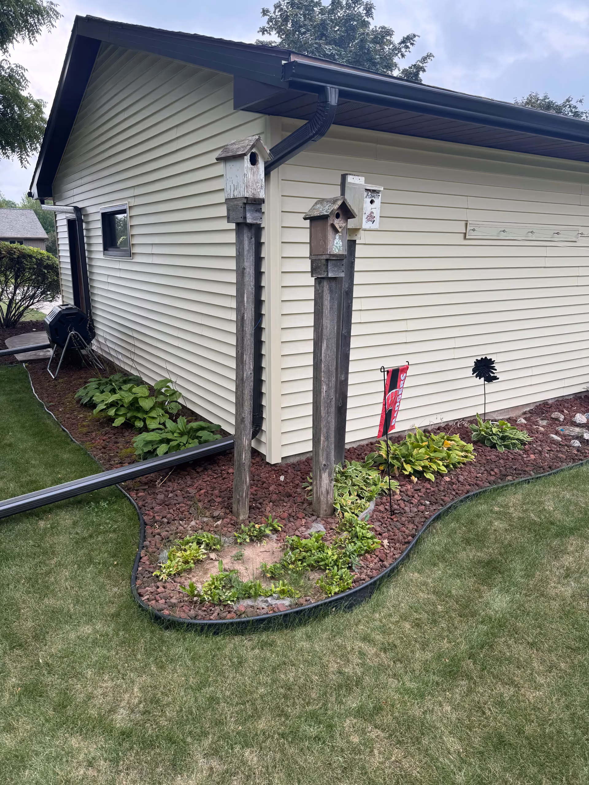 Curb Appeal Refresh With New Mulch, Edging, and Plants