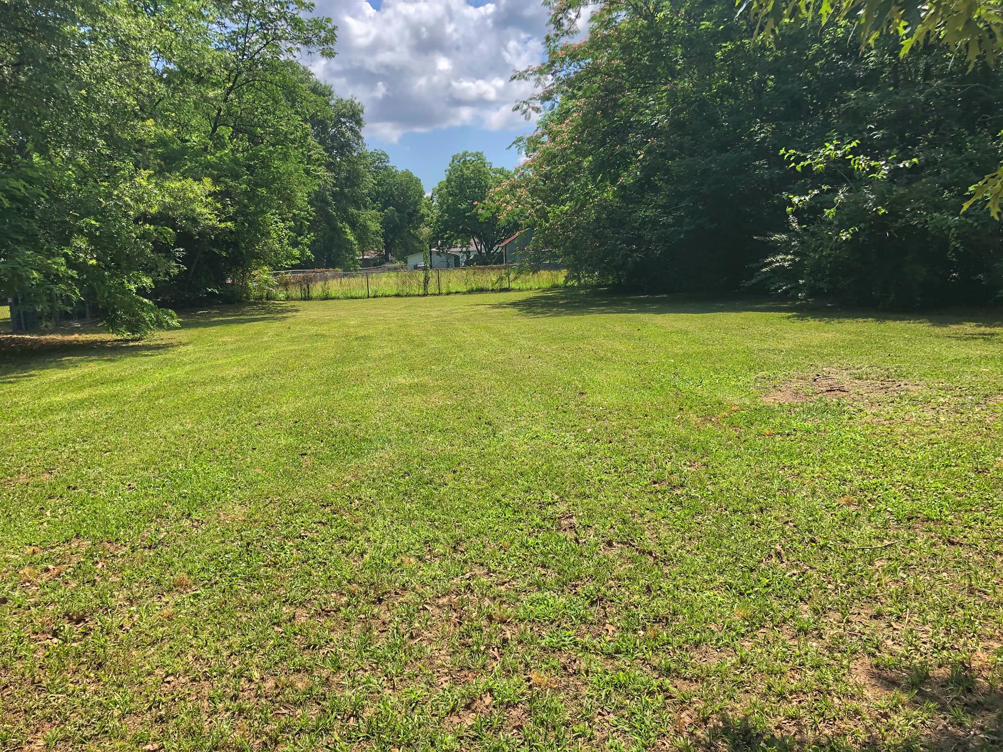 Lawn Rescue team in Texarkana, TX - people or person