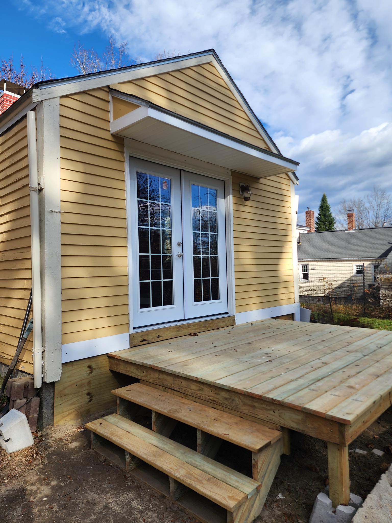 Roofing company Maine Roofing and Siding in Richmond, ME