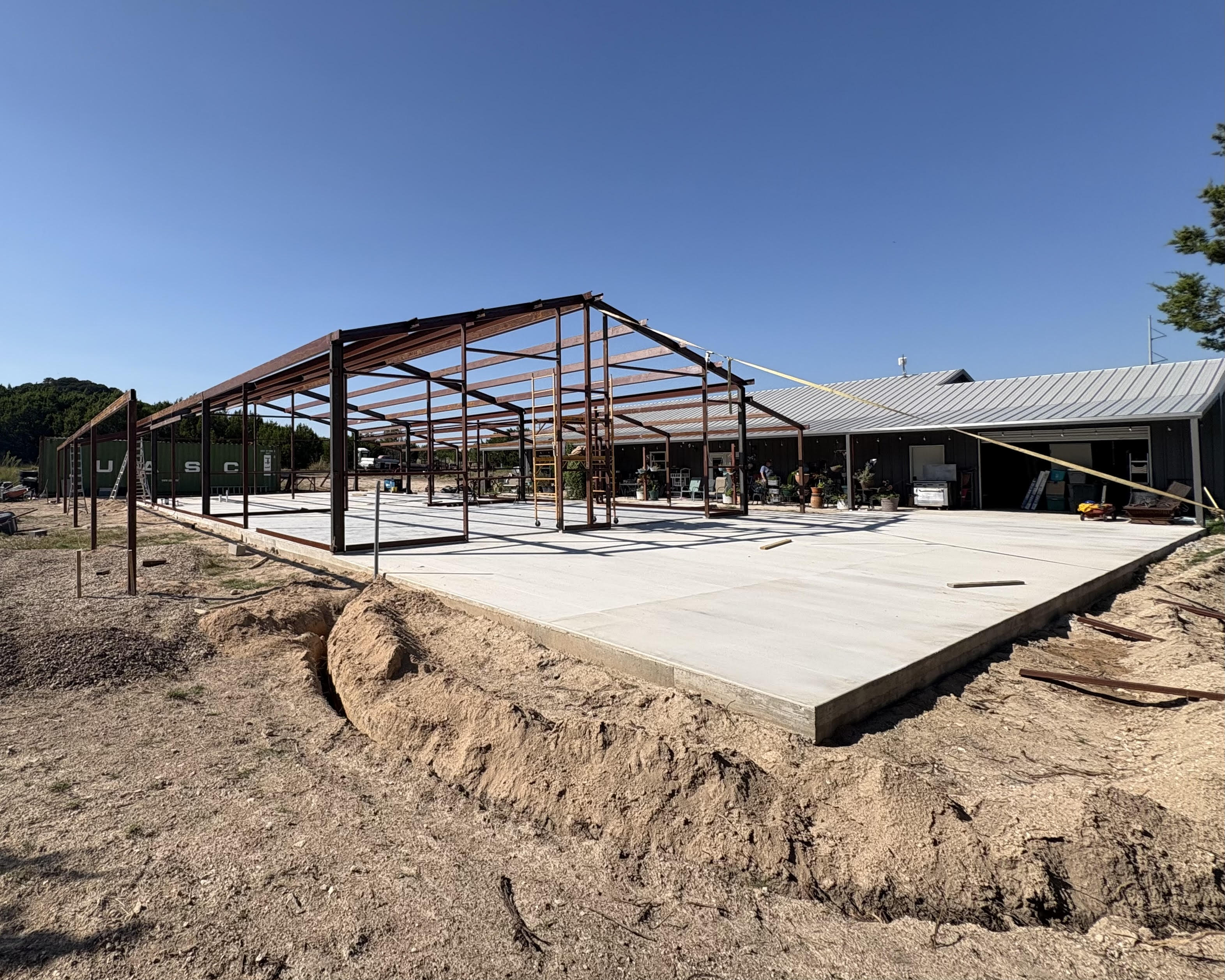 Leal's Welding & Construction LLC team in Granbury, TX - people or person