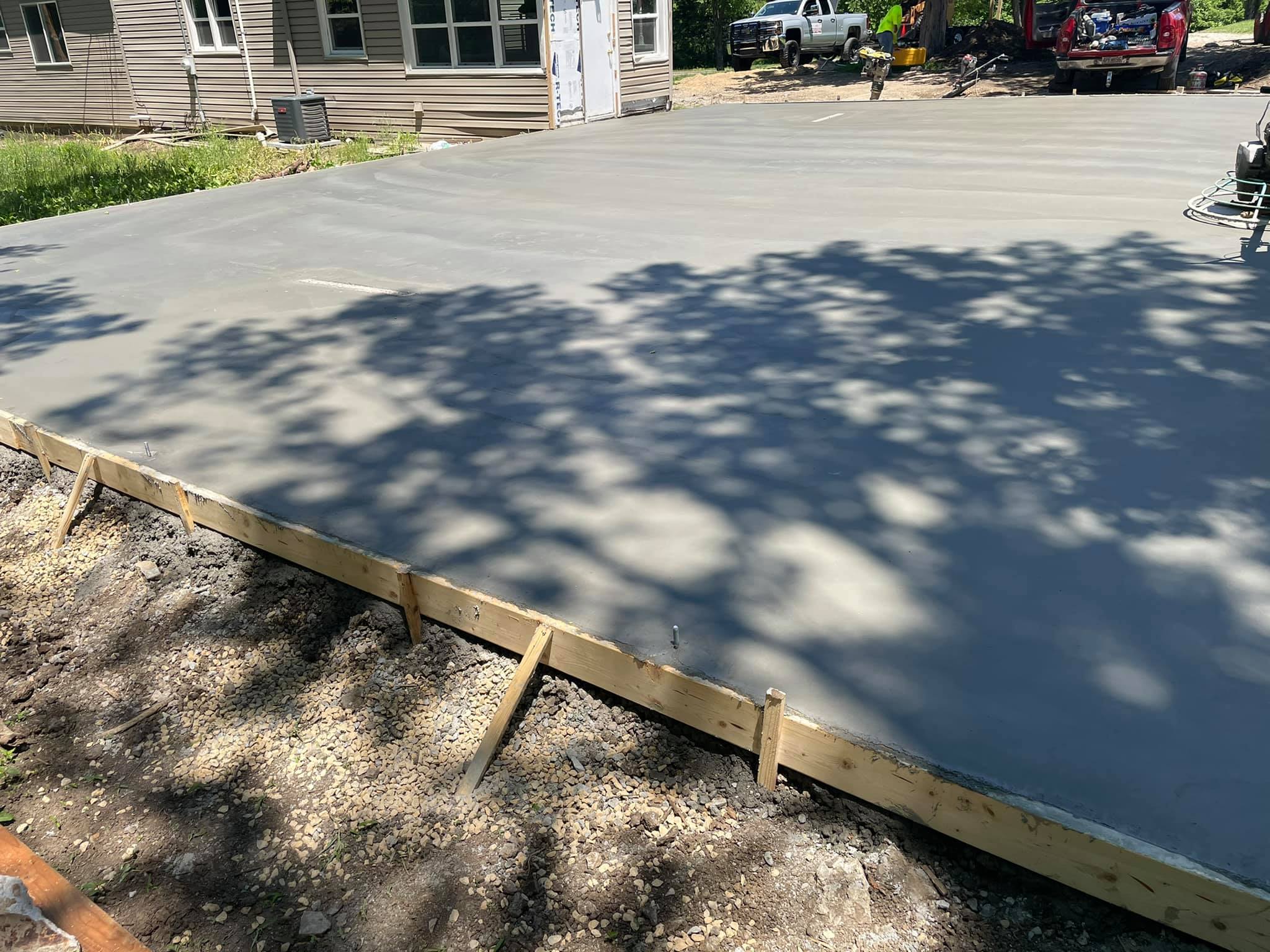 Hop-2-It team in Topeka, KS - people or person