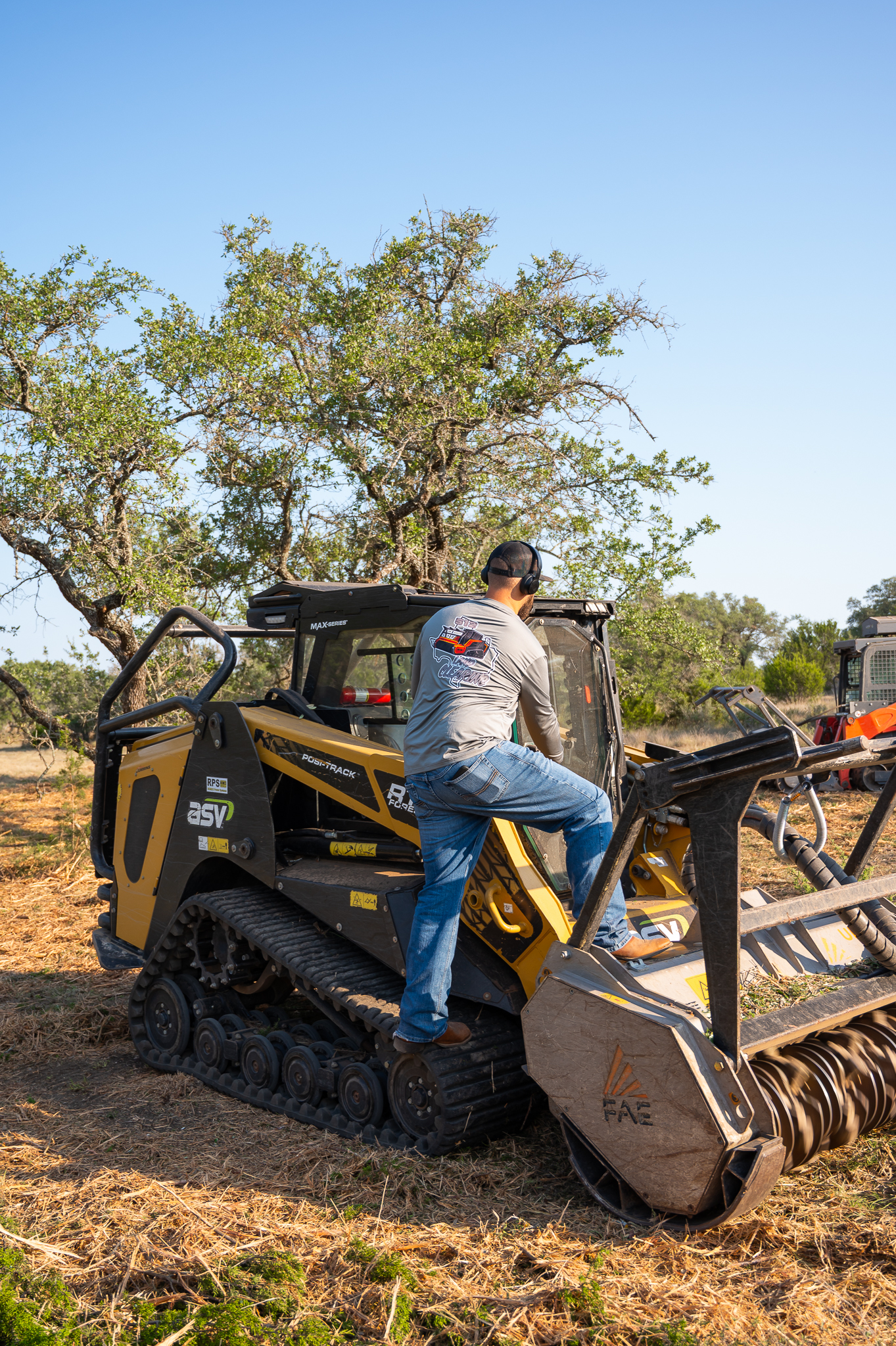Land Clearing company 512 Land Clearing in Blanco County, TX