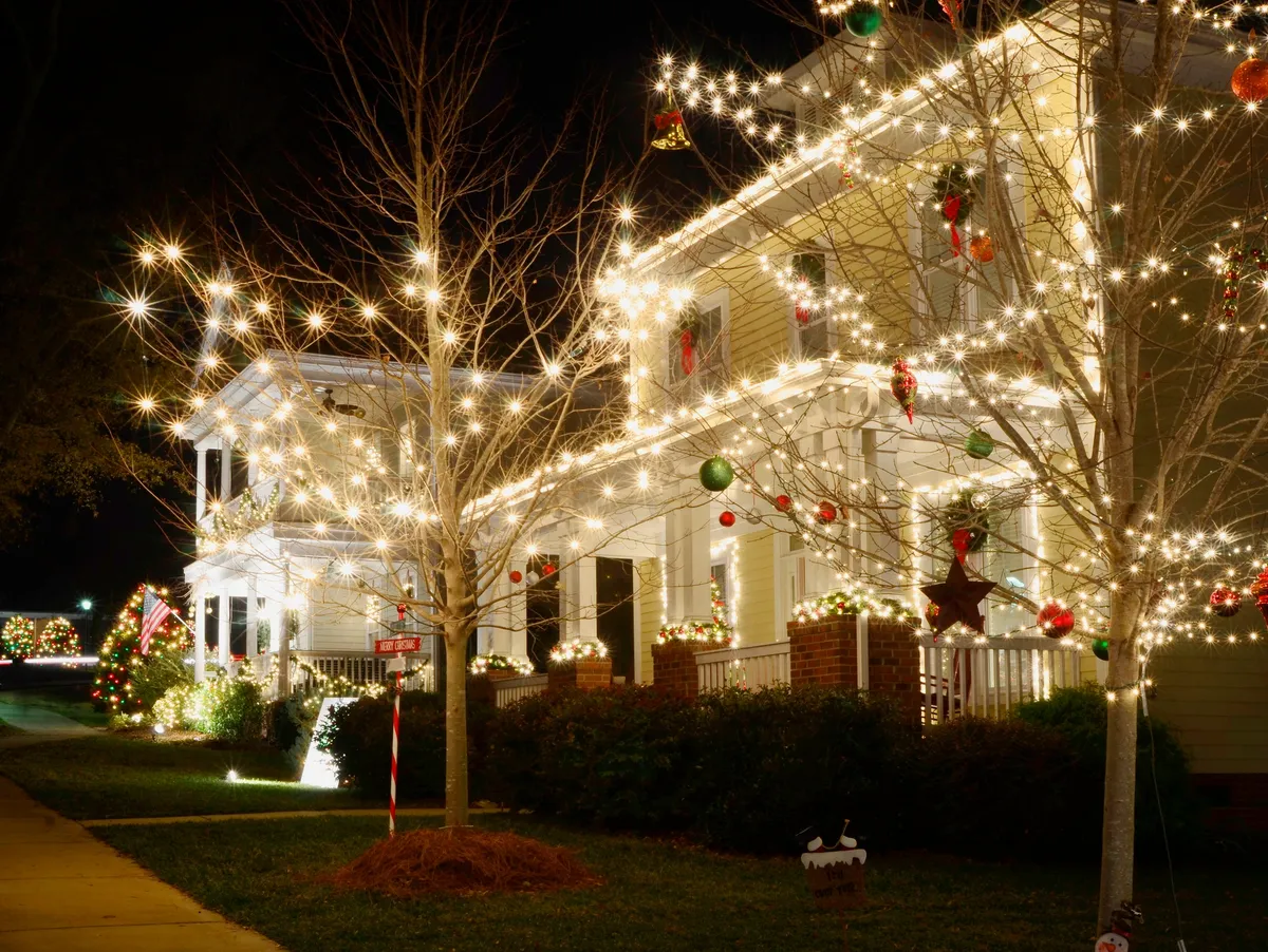  for Amazing Christmas Lights in Magnolia, TX