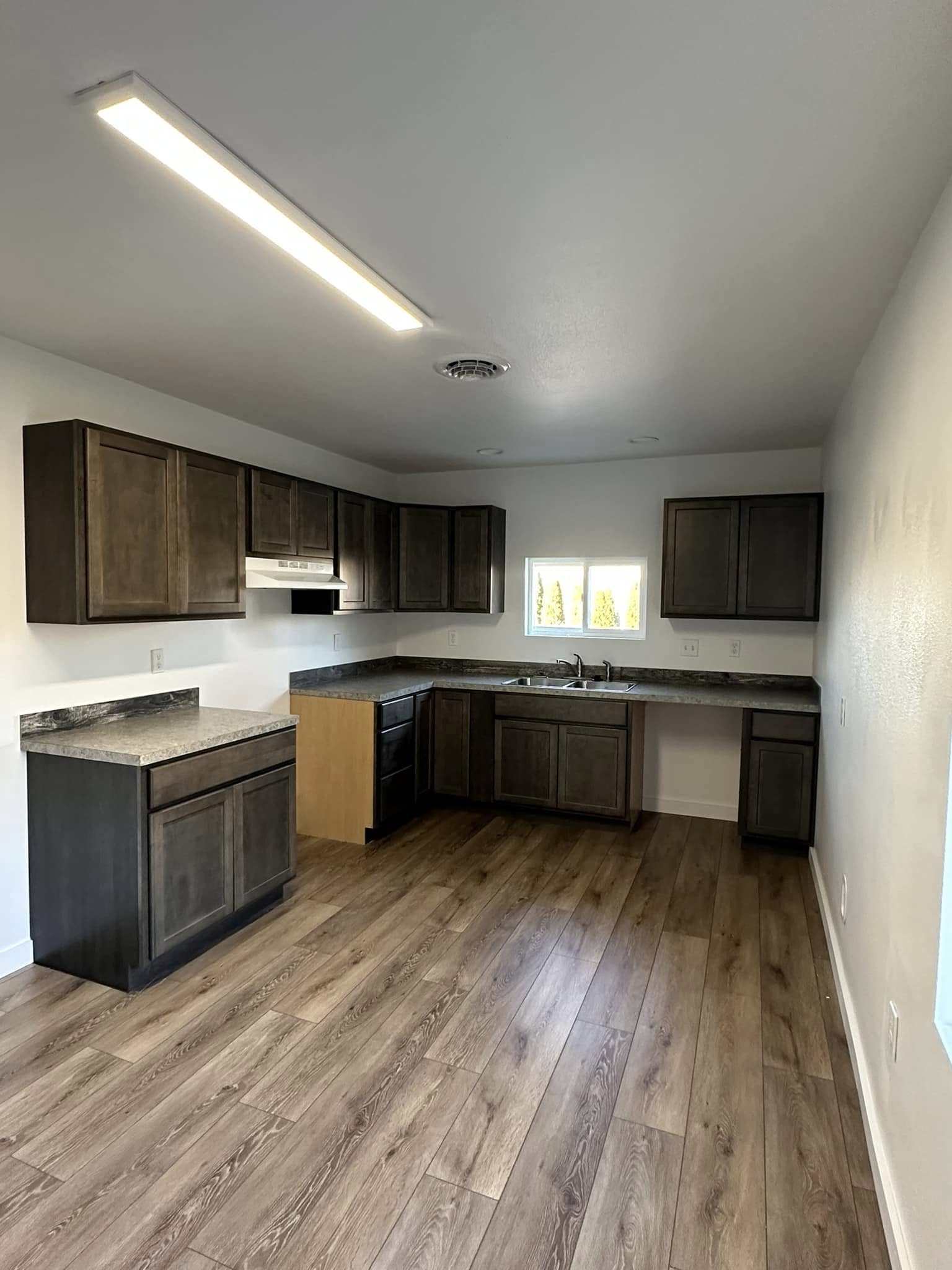  for Custom Valley Construction   in Sunnyside, Washington