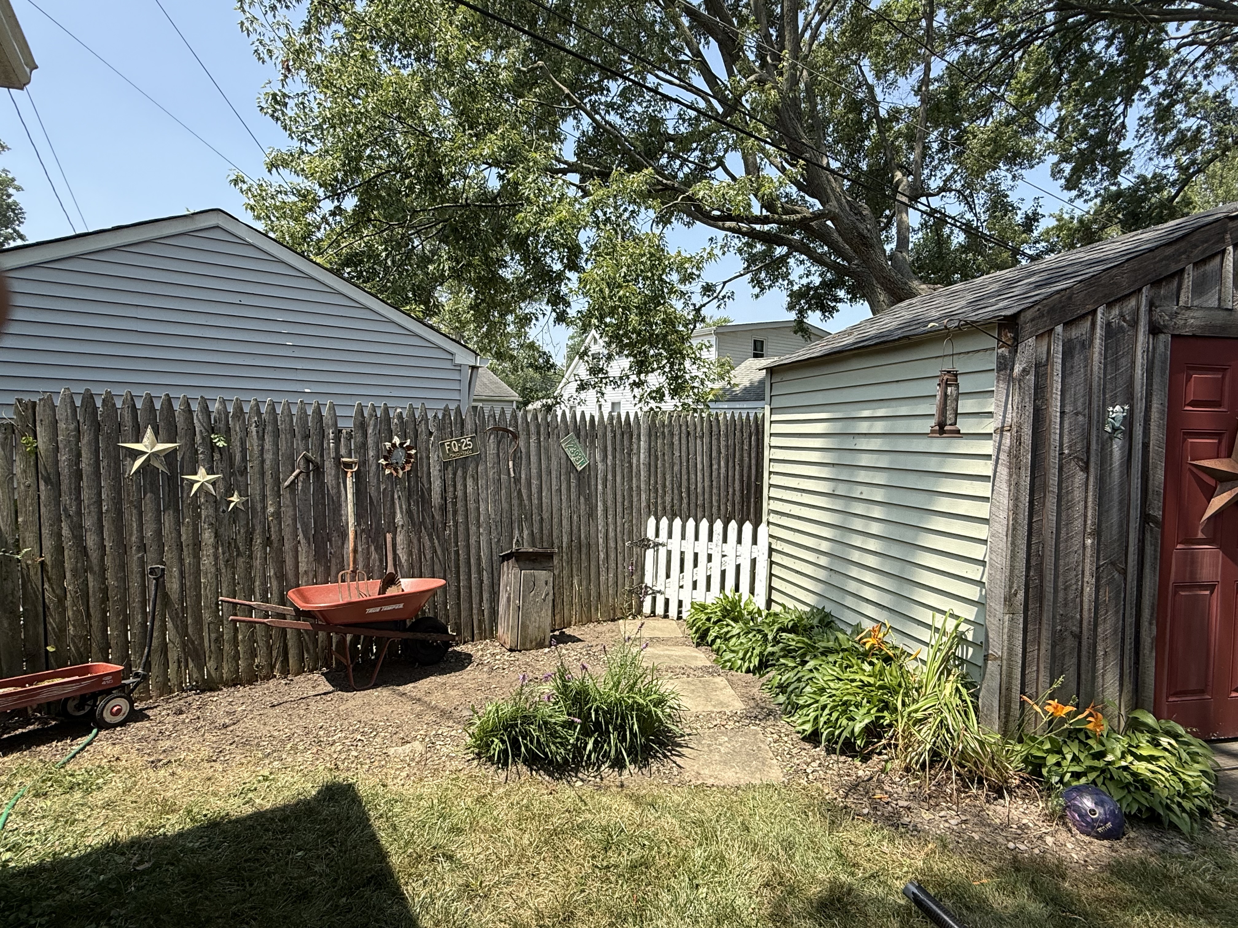  for F&R Landscapes LLC in Lagrange, OH