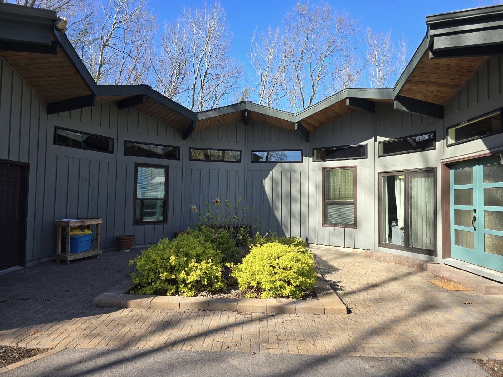 Construction & Remodeling company JC Elevation Team LLC in Green Bay, WI