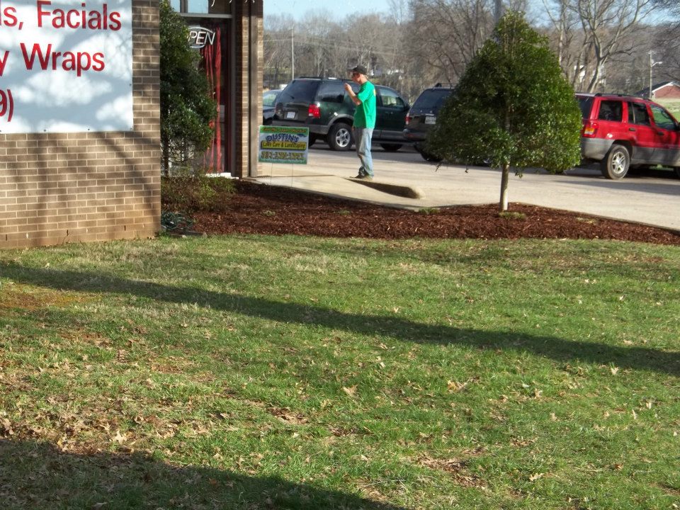  for Dustins Lawncare and Landscaping in Lawrenceburg, TN