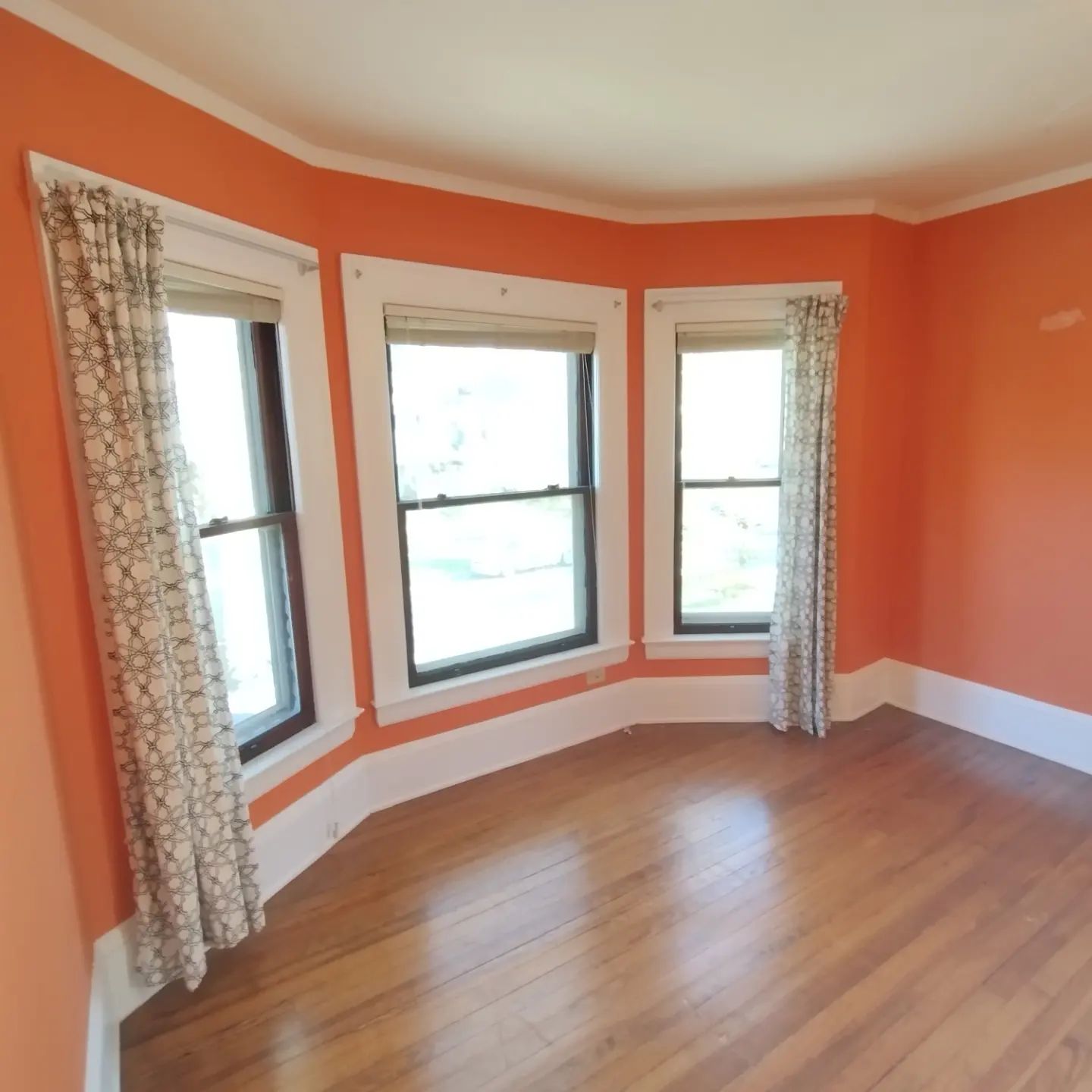 painter service company Norm's Painting & Services in Cleveland, OH