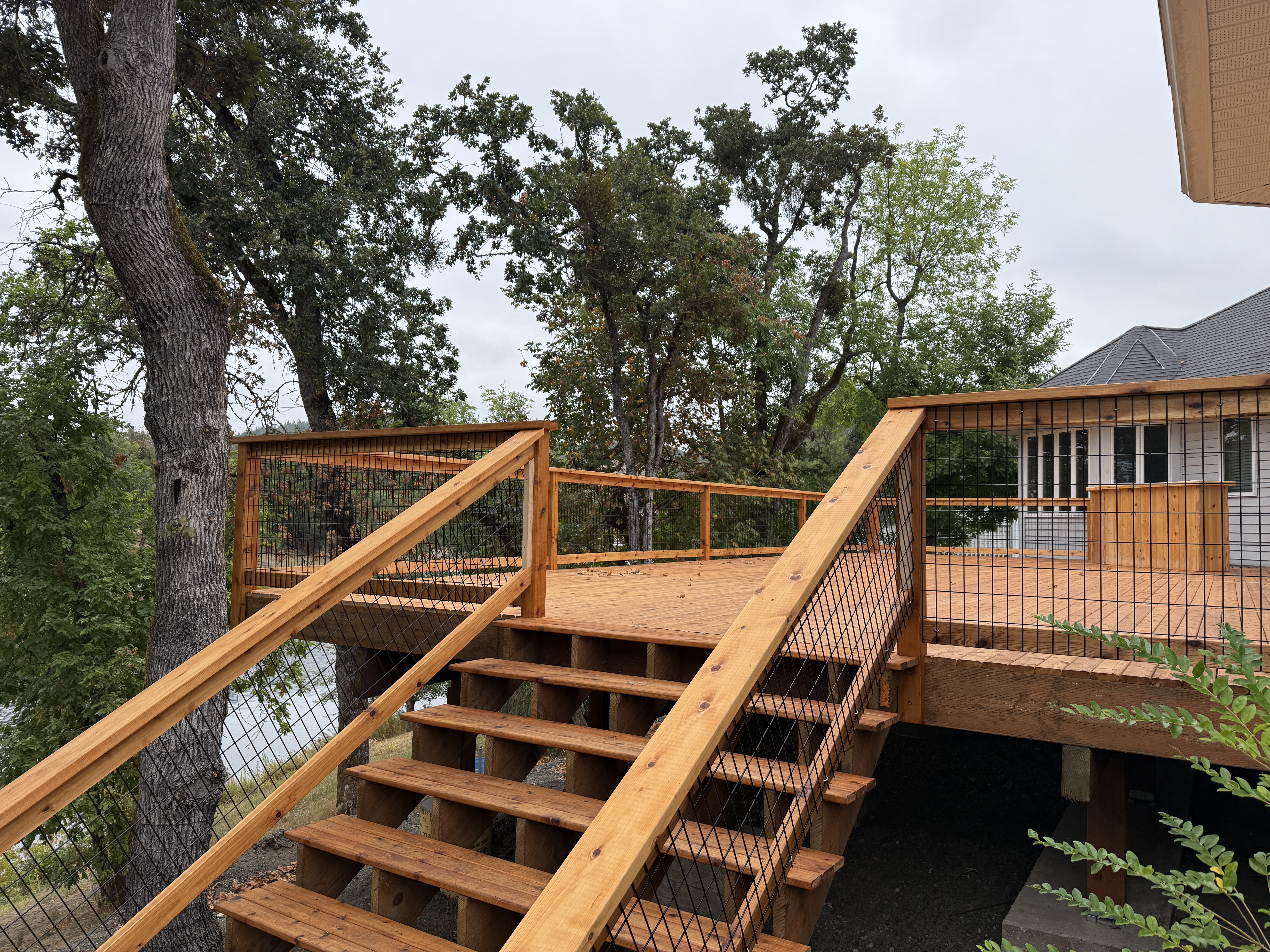  for Gomez Construction LLC in Roseburg, OR
