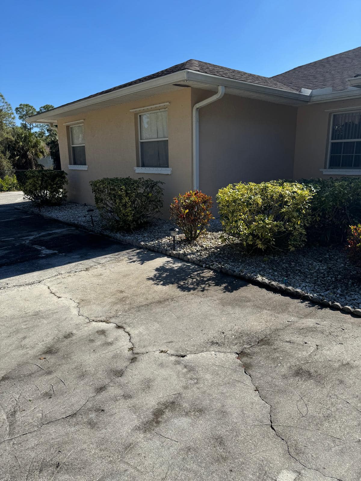 Green Pastures Lawn Services LLC team in Golden Gates Estates, FL - people or person