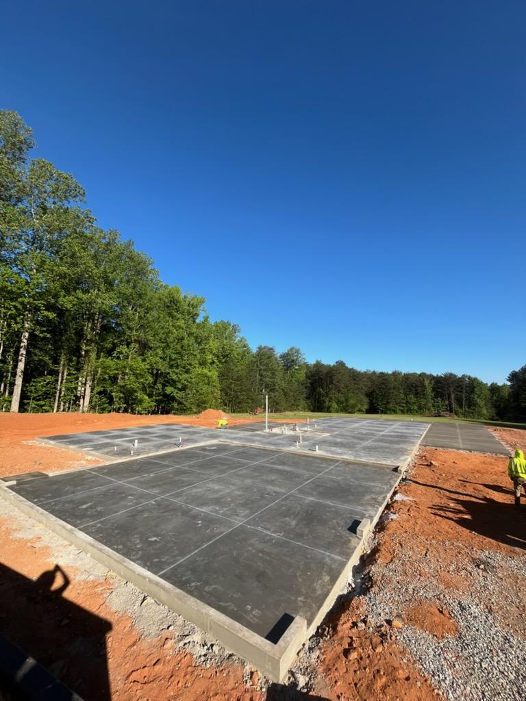 DH Construction & Concrete team in Roebuck, SC - people or person