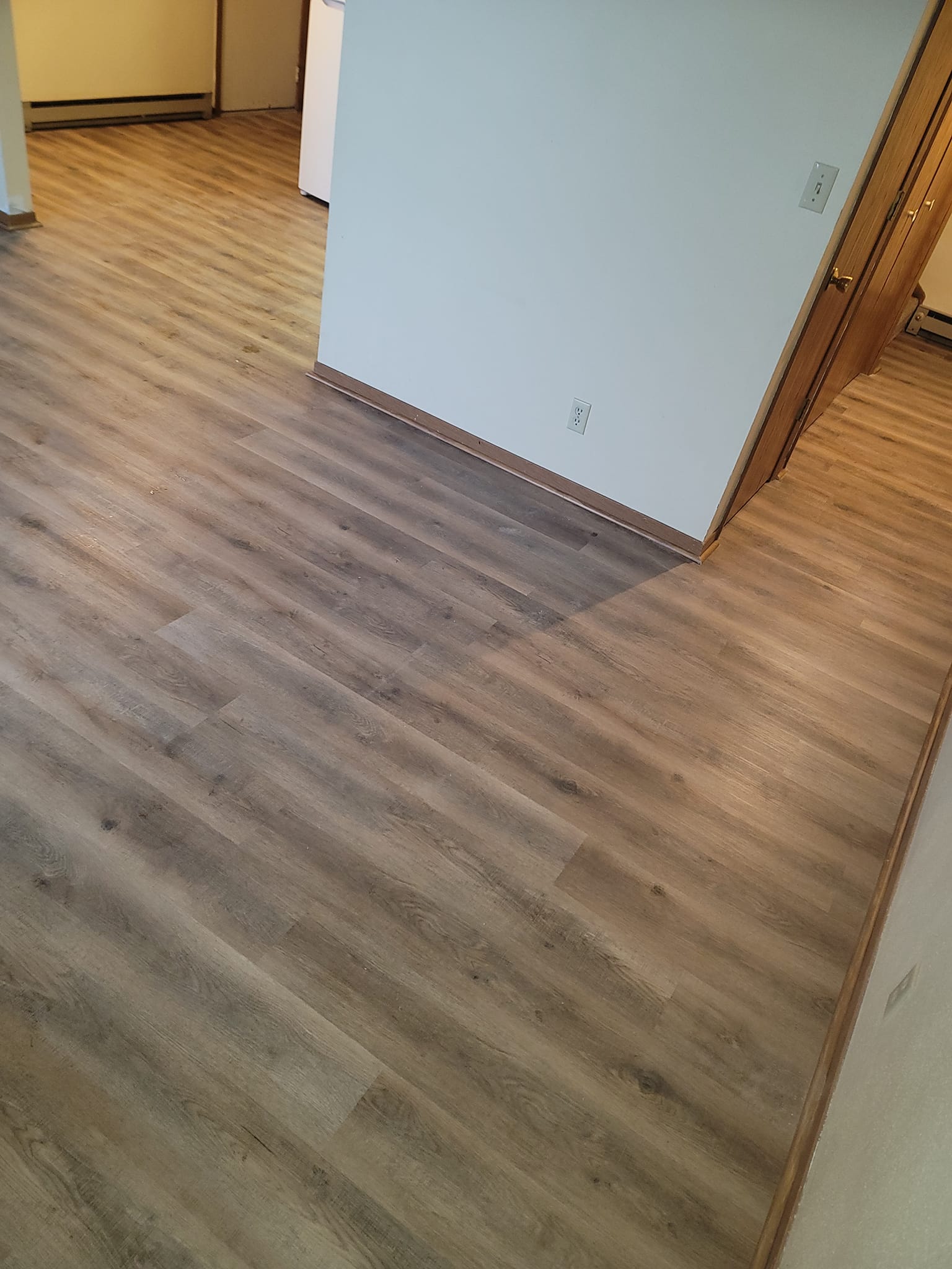 Flooring company Fast Floors Eau Claire in Eau Claire County, WI