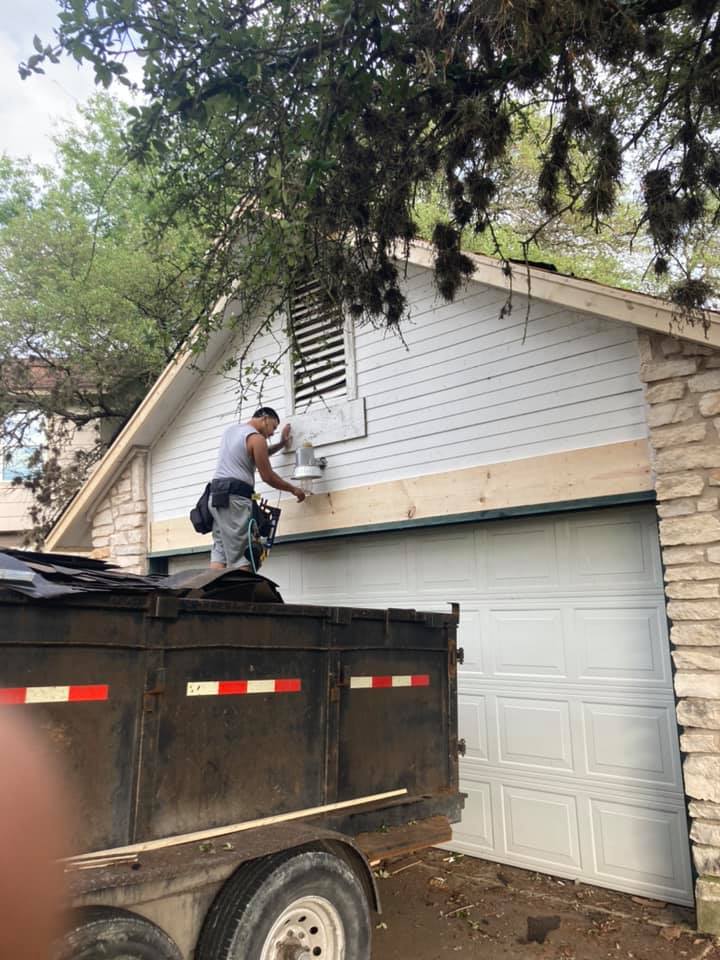 Double SS Construction & Roofing team in Luling, TX - people or person