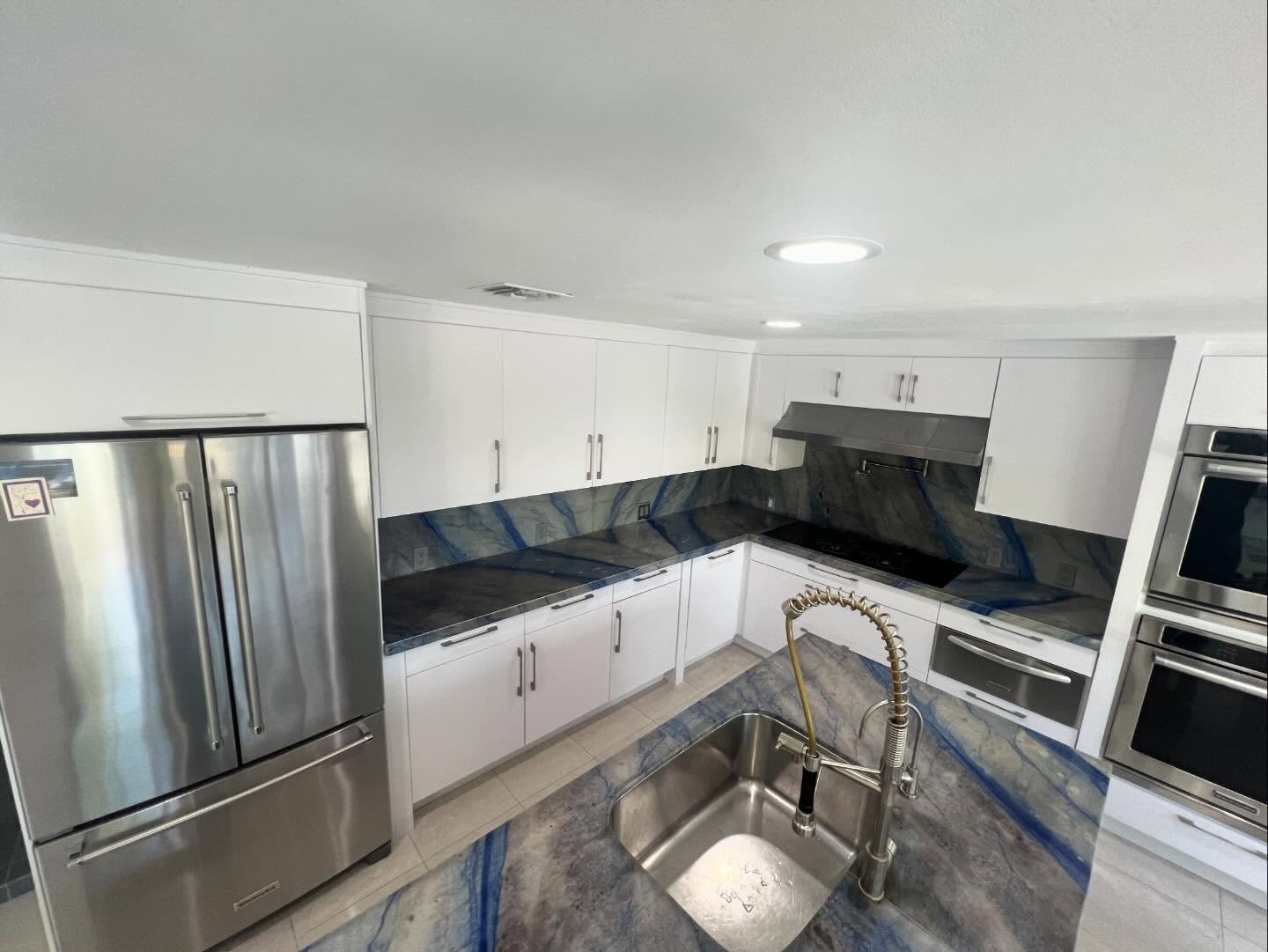  for J & J Refinishing in Fort Lauderdale,  FL