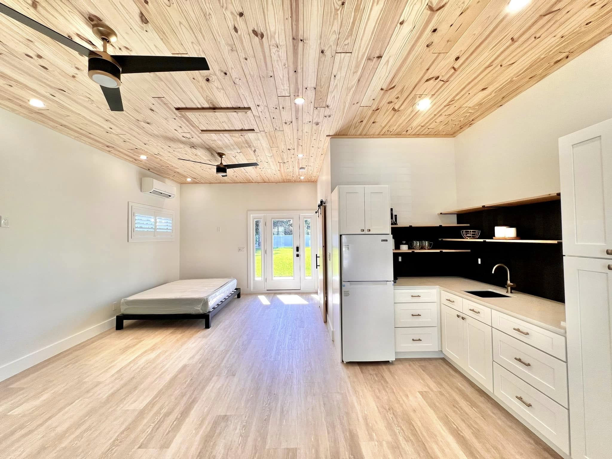 general contracting company company Stormtroopers Design Center in Stuart, FL